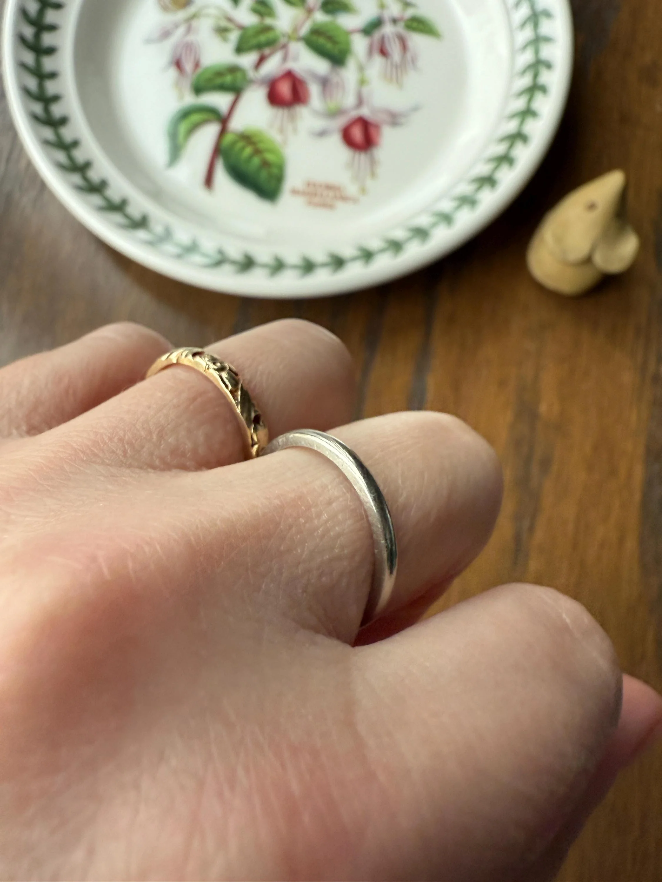 DATED "Sweetheart to Wife" Vintage Wedding Band 18k White Gold January 10, 1951 Skinny Stacker Ring Romantic Posey Poesy Shreve Crump Low - Image 14