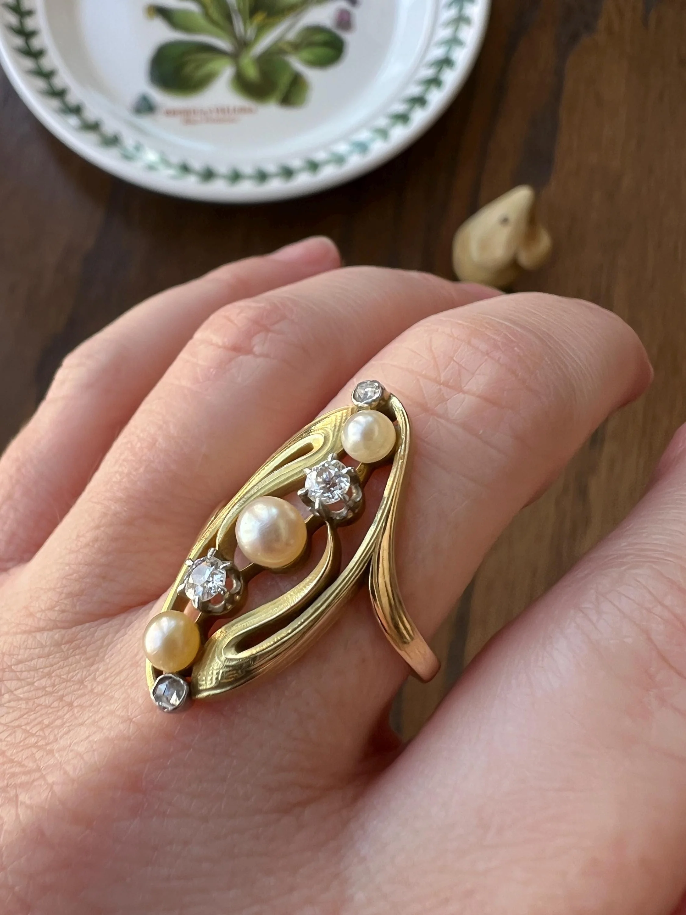 Delicious French Art NOUVEAU Antique Belle Epoque Rose Old Mine Cut DIAMOND Pearl SWIRL Whiplash 18k Gold Ring - Image 3