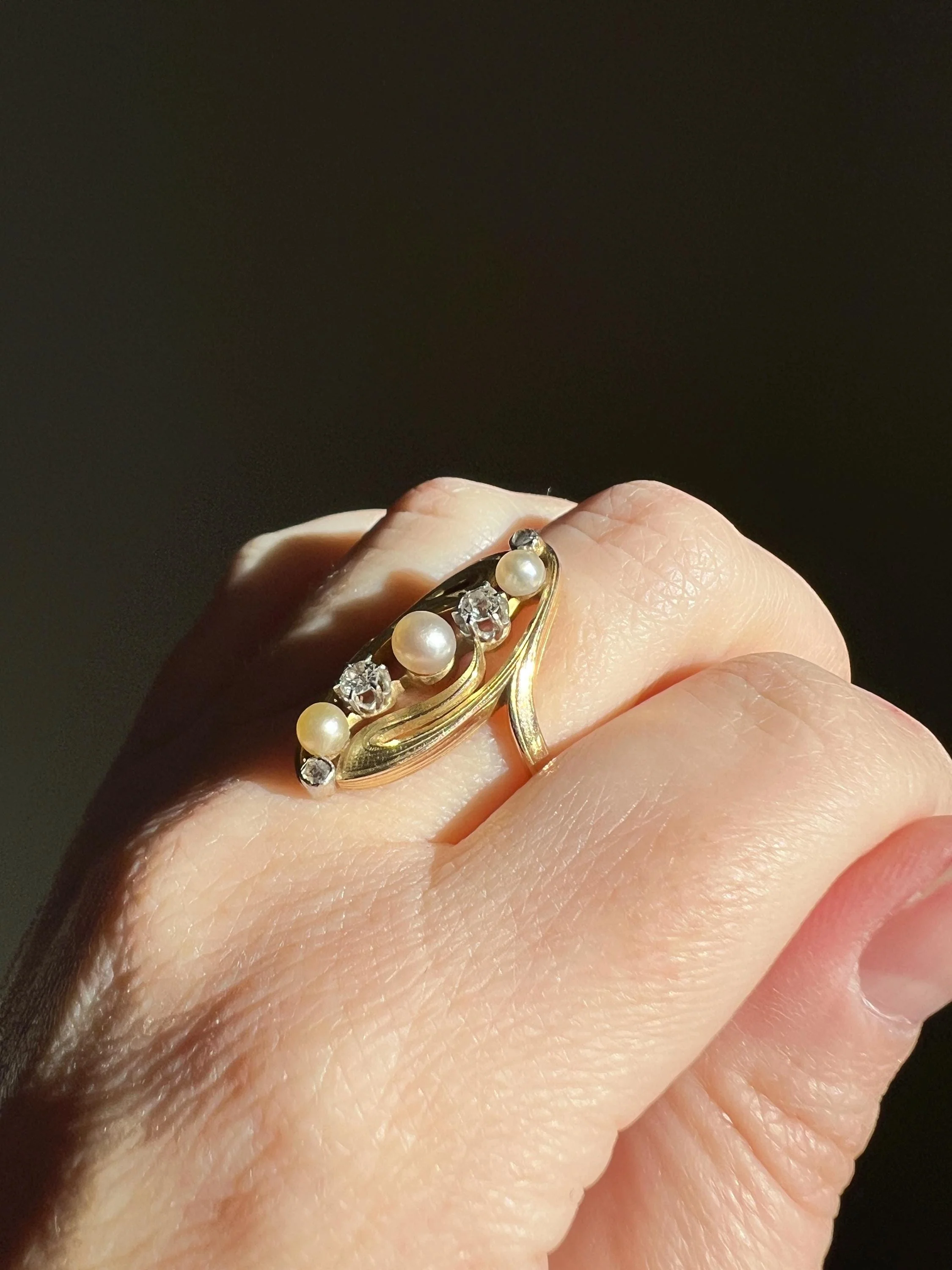 Delicious French Art NOUVEAU Antique Belle Epoque Rose Old Mine Cut DIAMOND Pearl SWIRL Whiplash 18k Gold Ring - Image 7