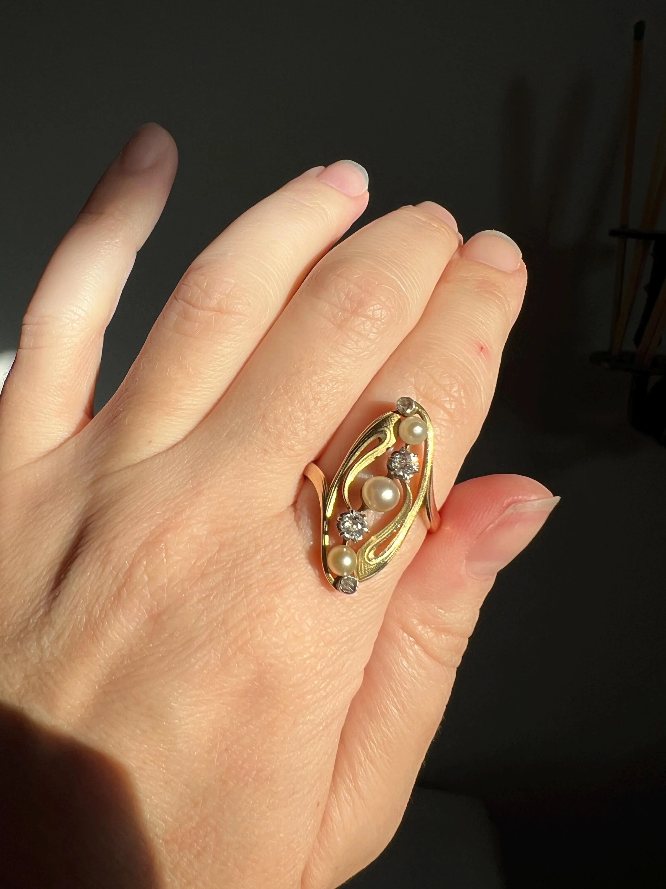 Delicious French Art NOUVEAU Antique Belle Epoque Rose Old Mine Cut DIAMOND Pearl SWIRL Whiplash 18k Gold Ring - Image 9