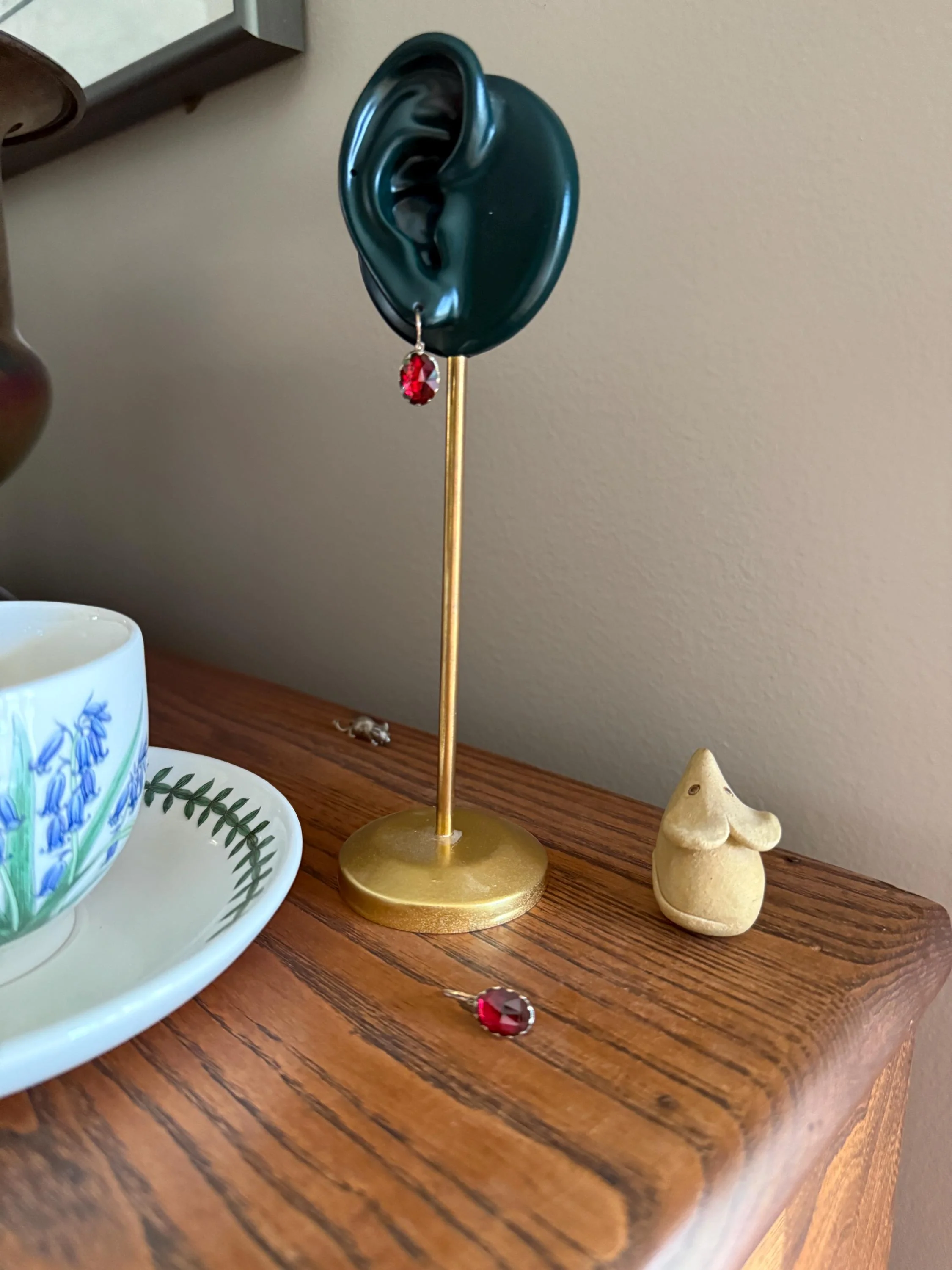 Dormeuse Antique PERPIGNAN GARNET Earrings 18k Gold Rose Cut Original Victorian Closed Back Almandine Glowing Crimson Berry - Image 5