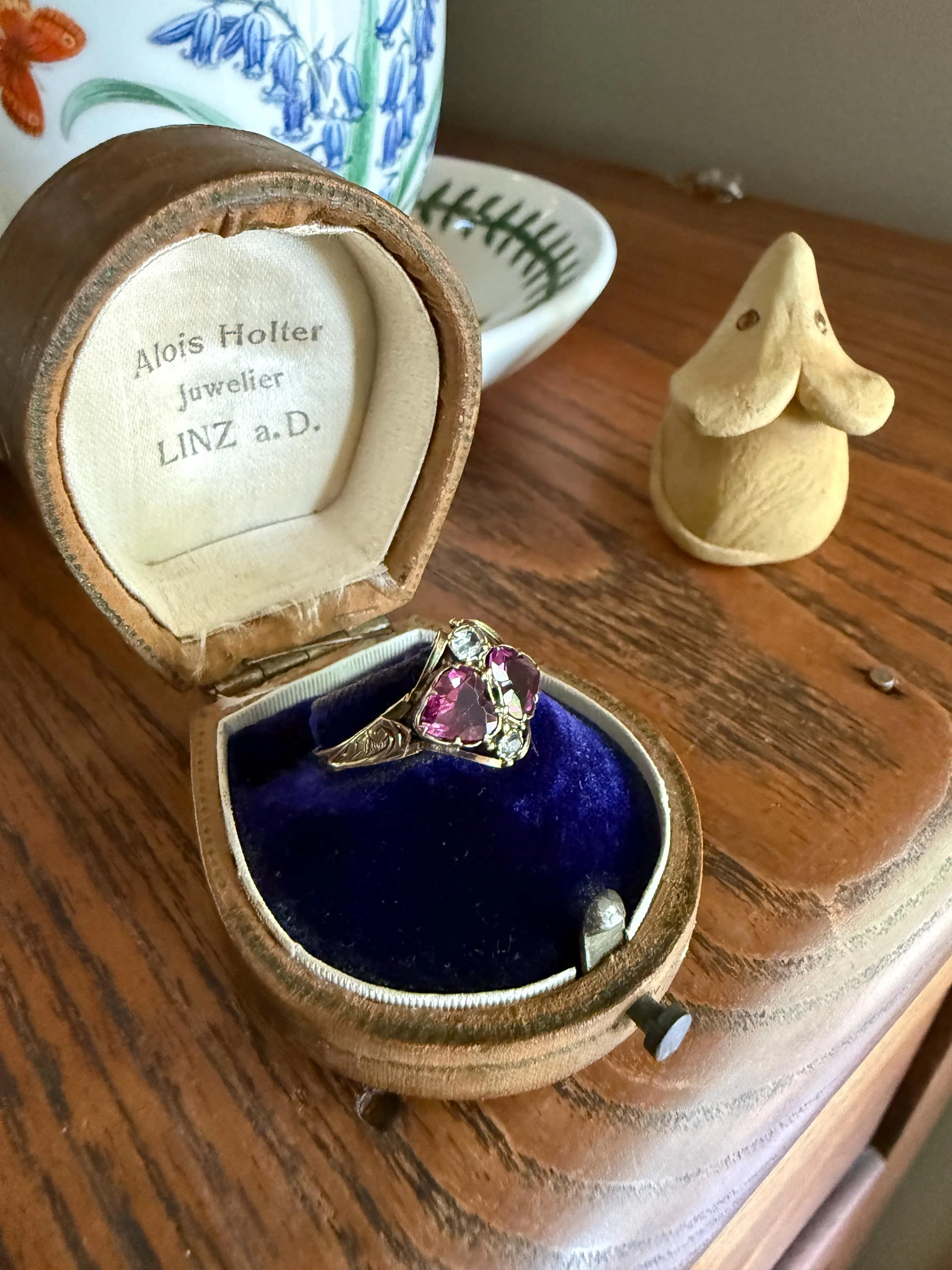 Double HEART Cut Purple GARNET Antique c1862 Love Ring Antique 12k Gold Glowing Figural Band Stacker Victorian - Image 5