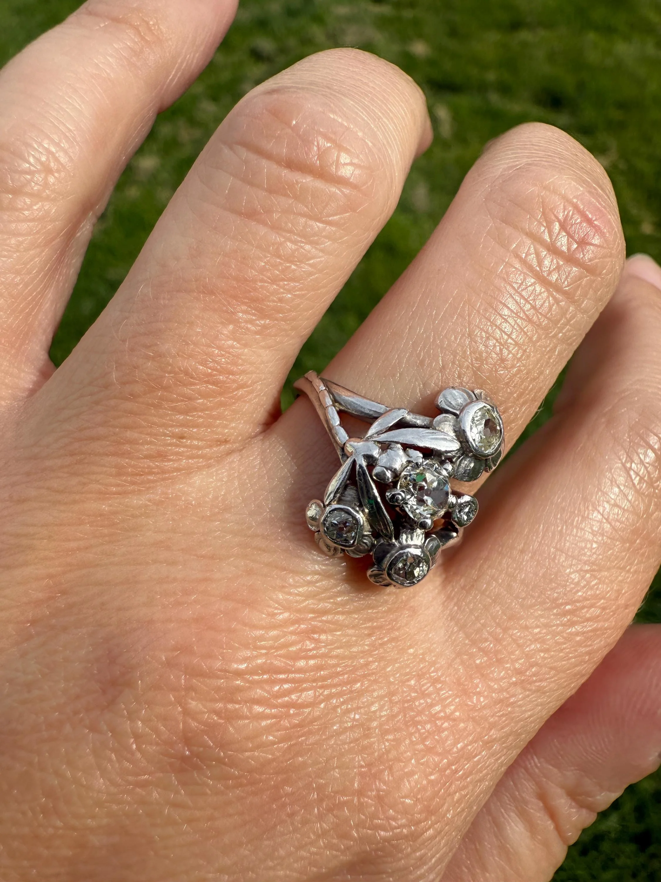 DRAGONFLY Special Dated 1922 Antique Ring 0.7 Carat Old Mine Cut DIAMONDS 18k White Gold Figural Flower Bouquet French Art Deco - Image 11