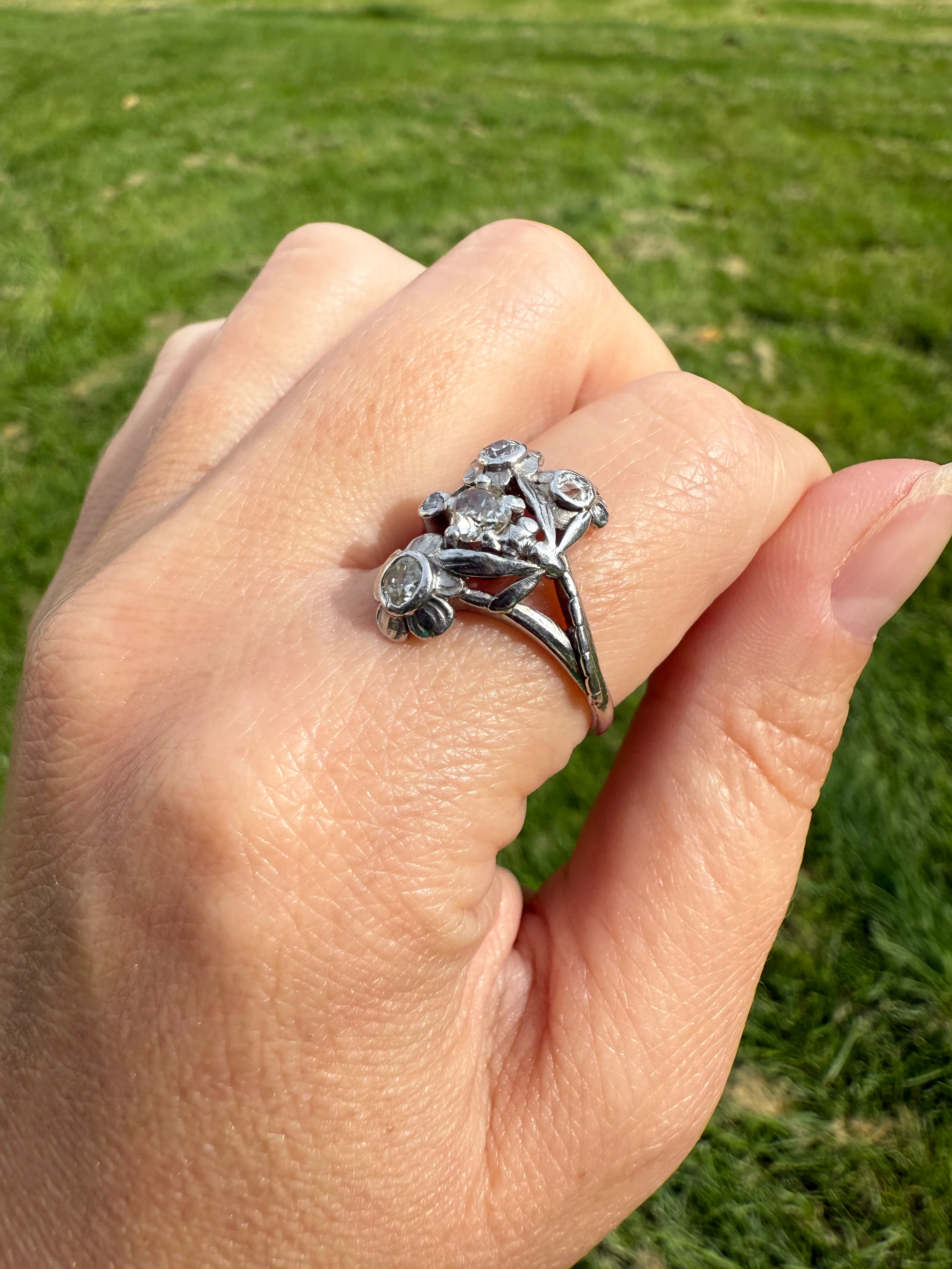 DRAGONFLY Special Dated 1922 Antique Ring 0.7 Carat Old Mine Cut DIAMONDS 18k White Gold Figural Flower Bouquet French Art Deco - Image 12