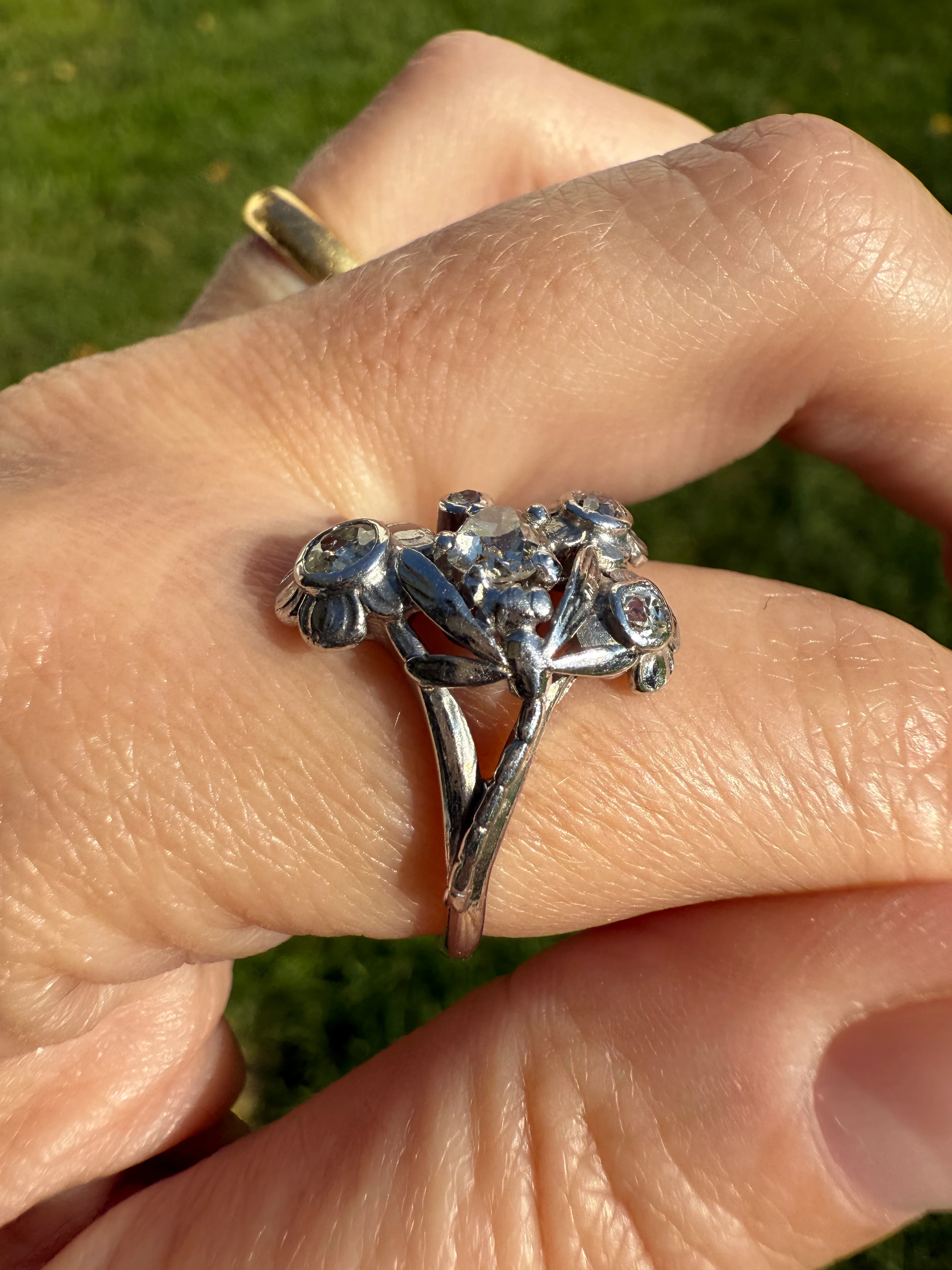 DRAGONFLY Special Dated 1922 Antique Ring 0.7 Carat Old Mine Cut DIAMONDS 18k White Gold Figural Flower Bouquet French Art Deco - Image 17