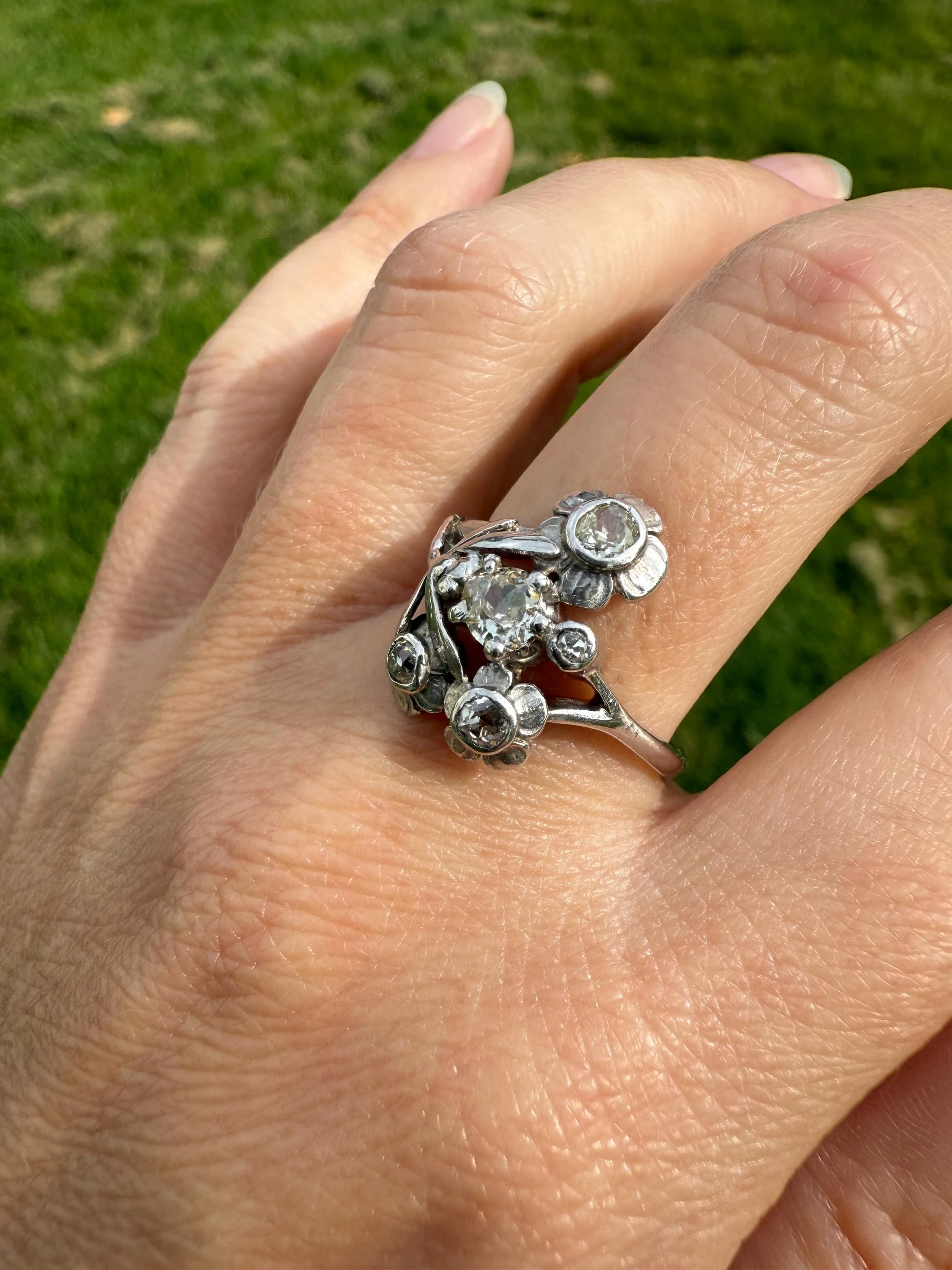 DRAGONFLY Special Dated 1922 Antique Ring 0.7 Carat Old Mine Cut DIAMONDS 18k White Gold Figural Flower Bouquet French Art Deco - Image 6