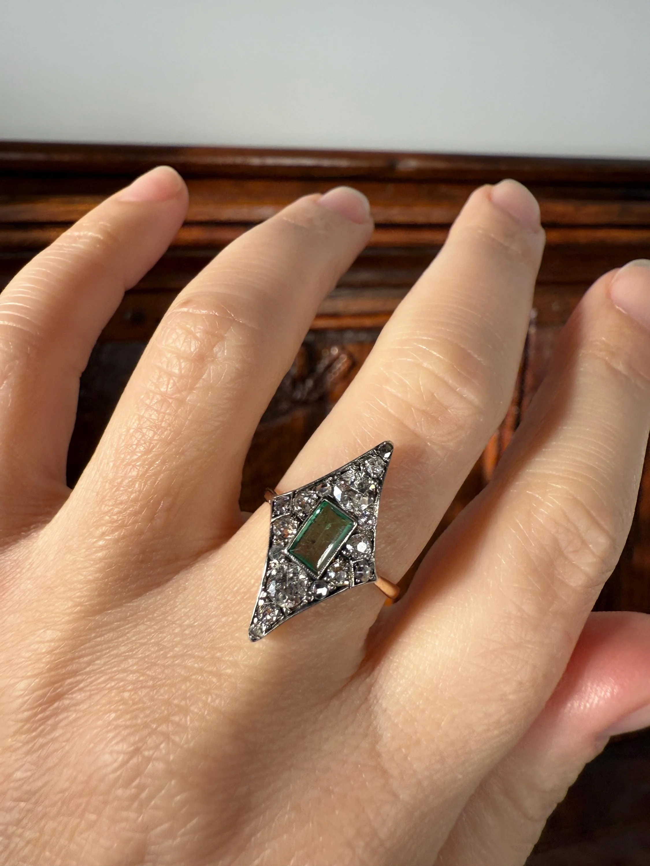 Dramatic Kite Shaped Panel Ring Green Natural Emerald 1 Carat Mixed Old Cut Diamonds Mine Rose Cluster 18k Gold & Platinum c1922 Art Deco - Image 14