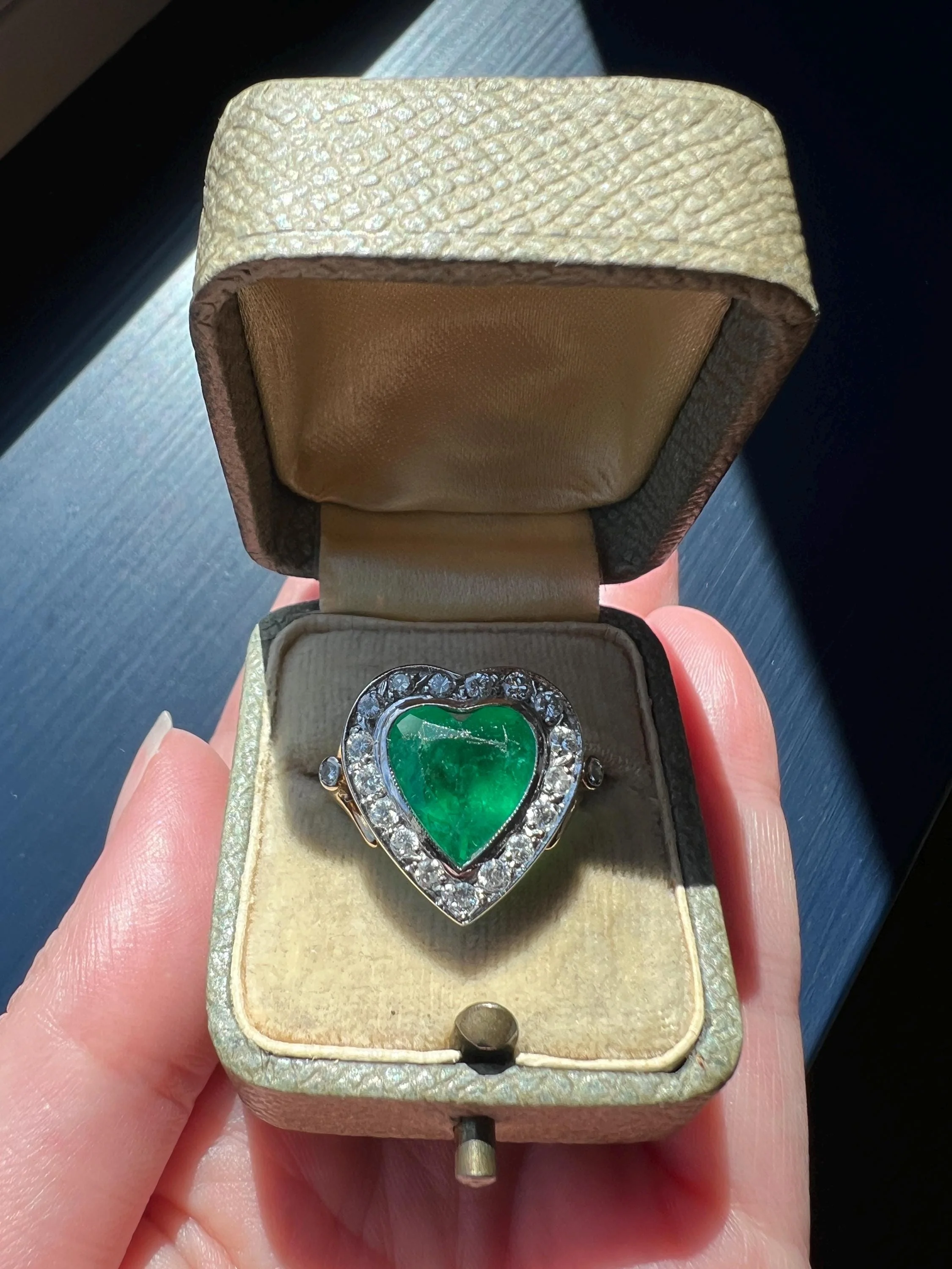 EMERALD HEART Cut French Vintage Diamond Halo Large Green Figural Ring Stacker 18k Gold - Image 3