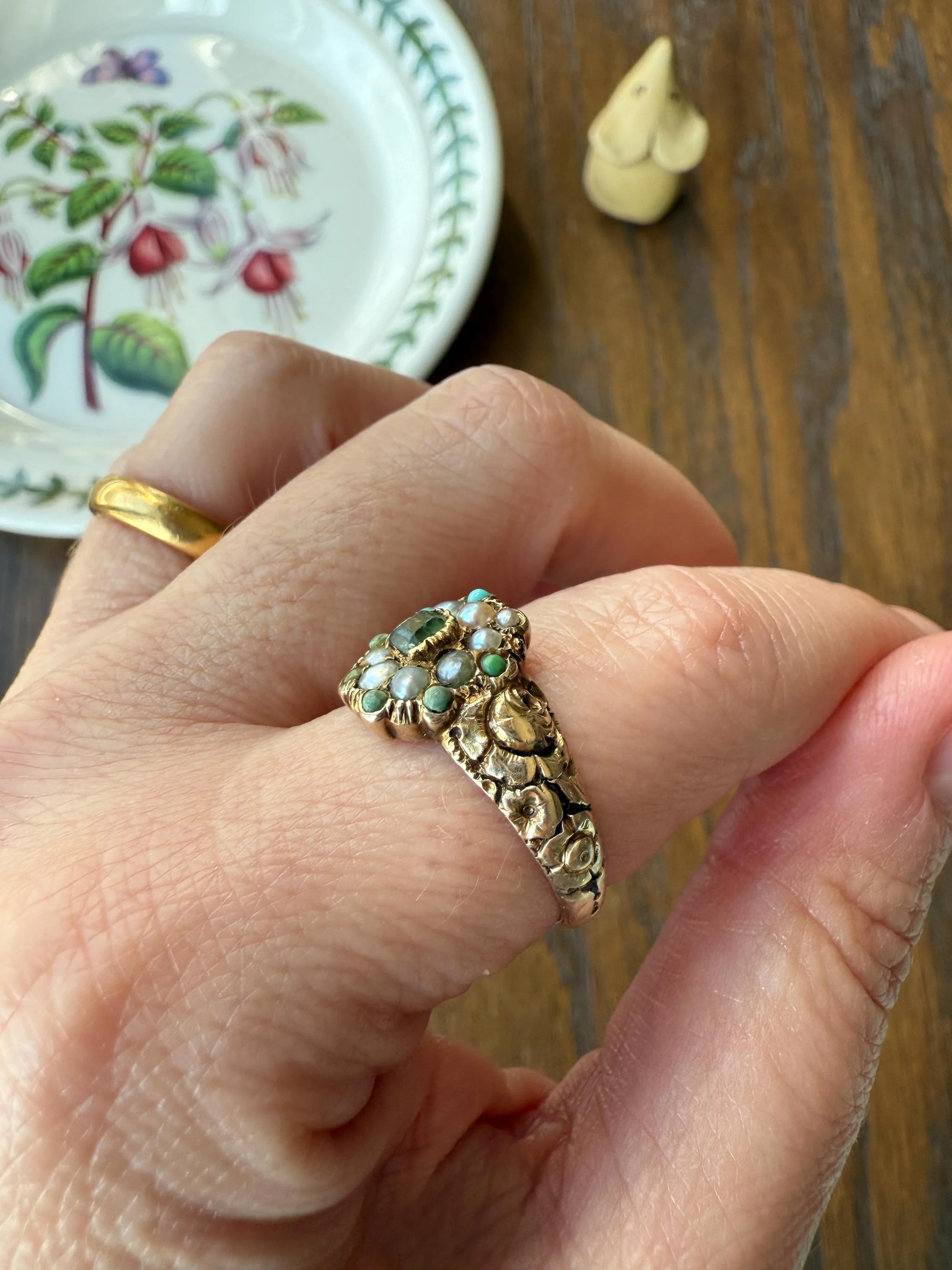 EMERALD Pearl Turquoise Georgian 10k Gold Ring Green White Floral Bouquet Embossed Shoulders Ornate Stacker Cluster - Image 12