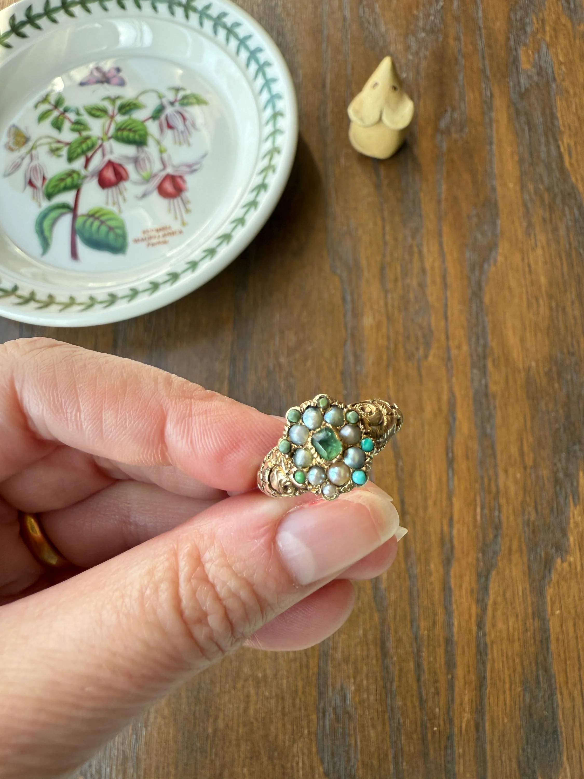 EMERALD Pearl Turquoise Georgian 10k Gold Ring Green White Floral Bouquet Embossed Shoulders Ornate Stacker Cluster - Image 14