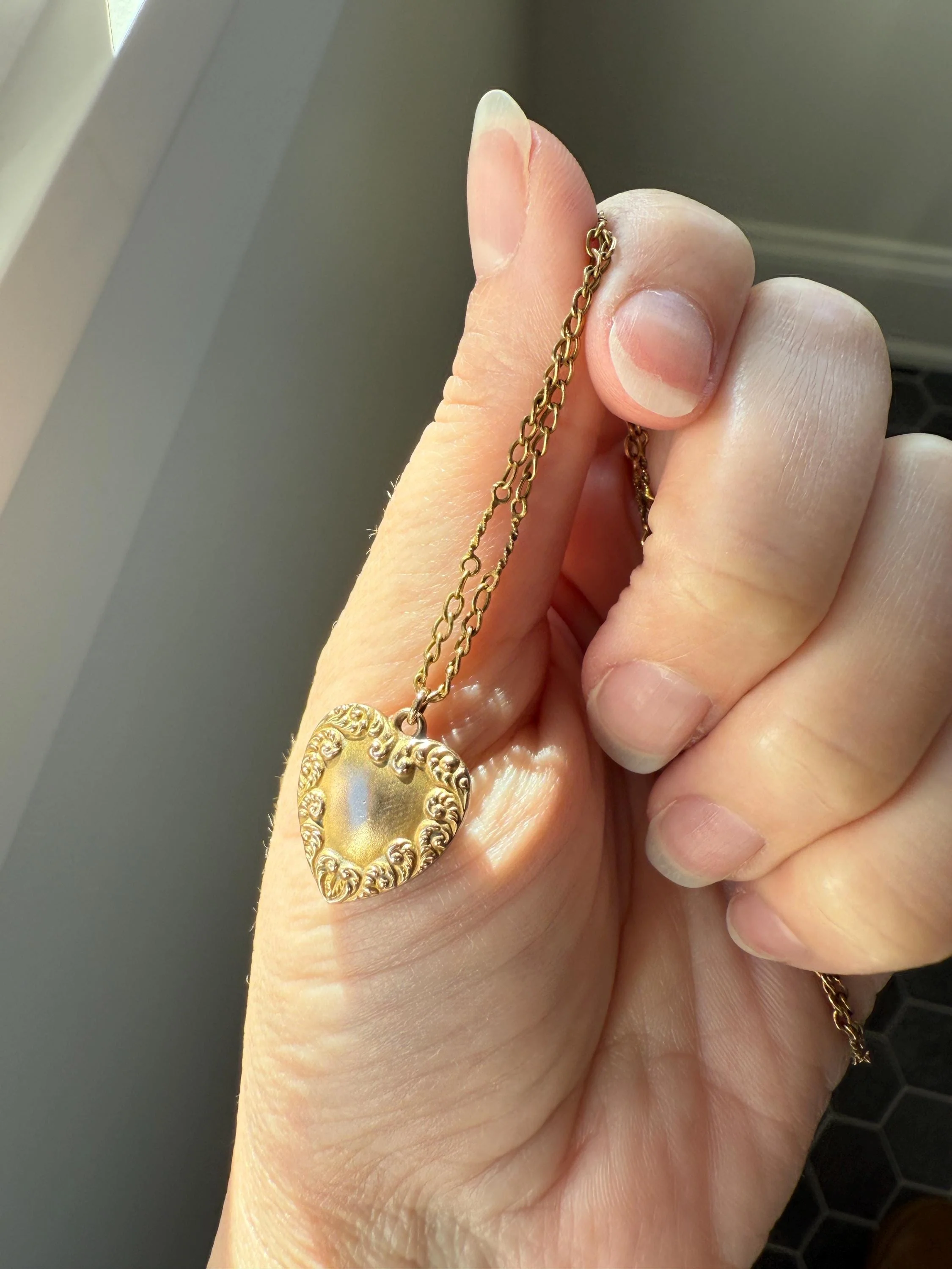 Esther's HEART Necklace Dated March 29, 1901 Reversible 10k Pendant on 14k Gold Chain Ornate Link Figural Sweetie - Image 4