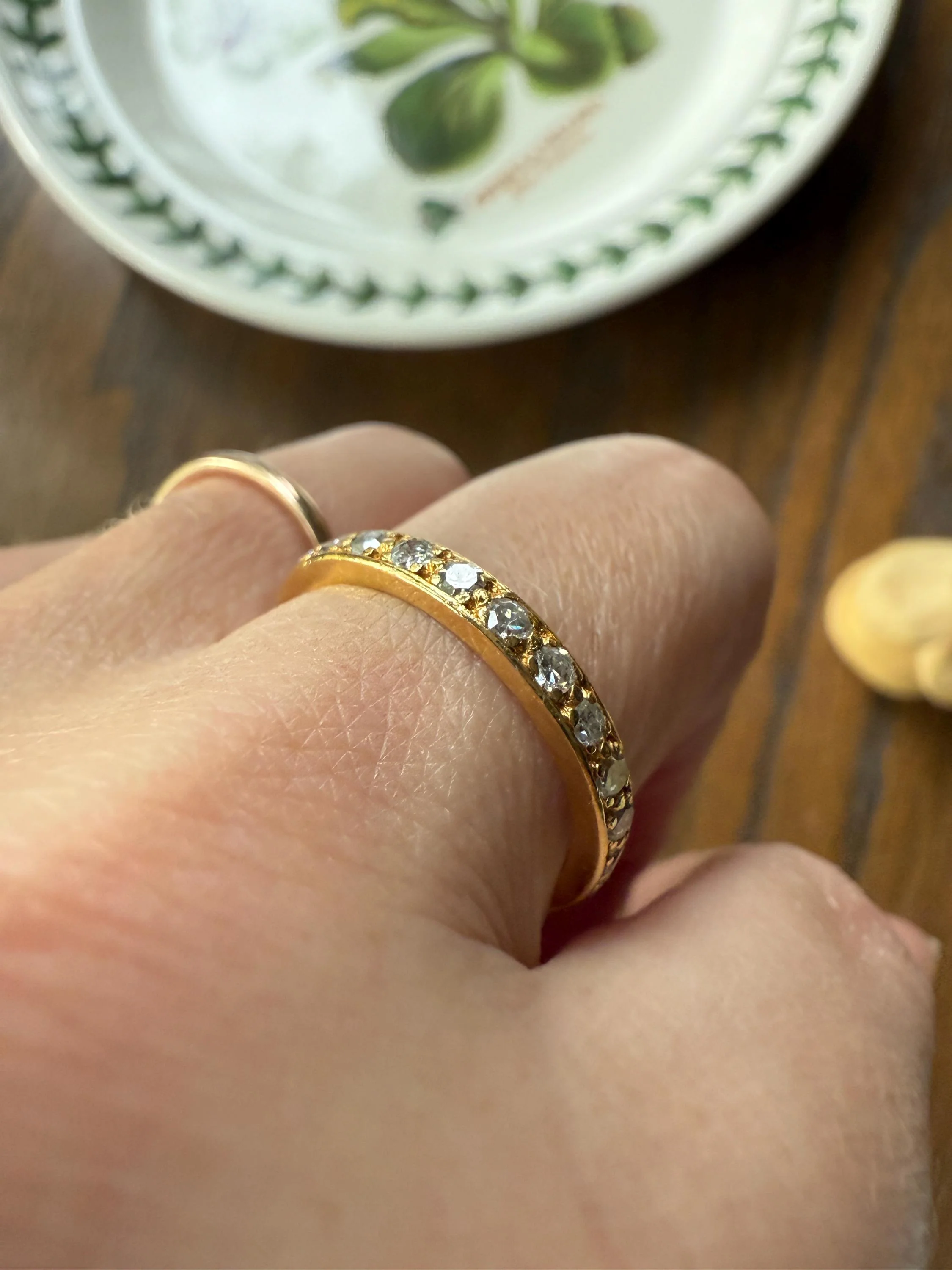 ETERNITY Band 18k Yellow Gold 24 Single Cut DIAMOND .85 Carat French Vintage Skinny Ring 2.7mm Stacker - Image 4