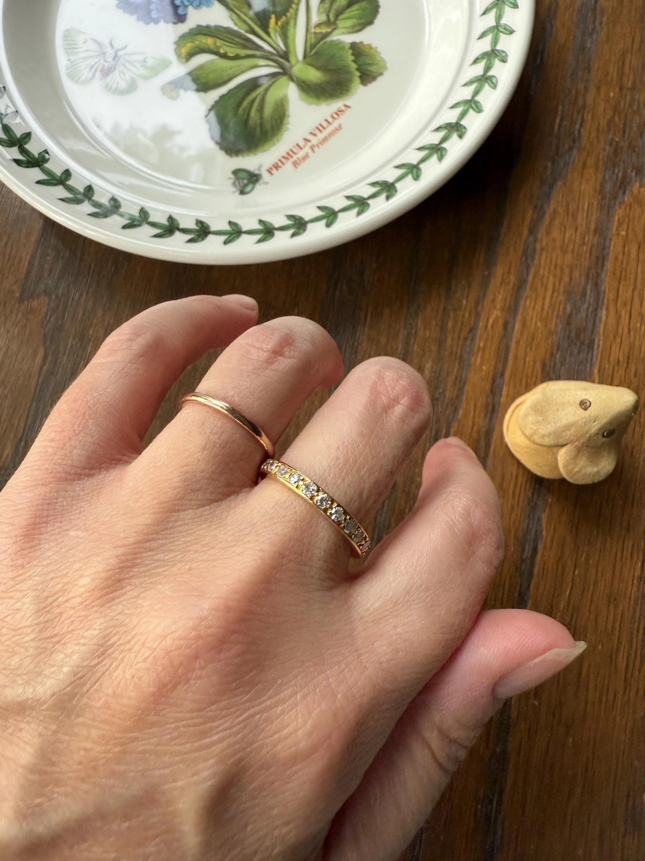 ETERNITY Band 18k Yellow Gold 24 Single Cut DIAMOND .85 Carat French Vintage Skinny Ring 2.7mm Stacker - Image 6