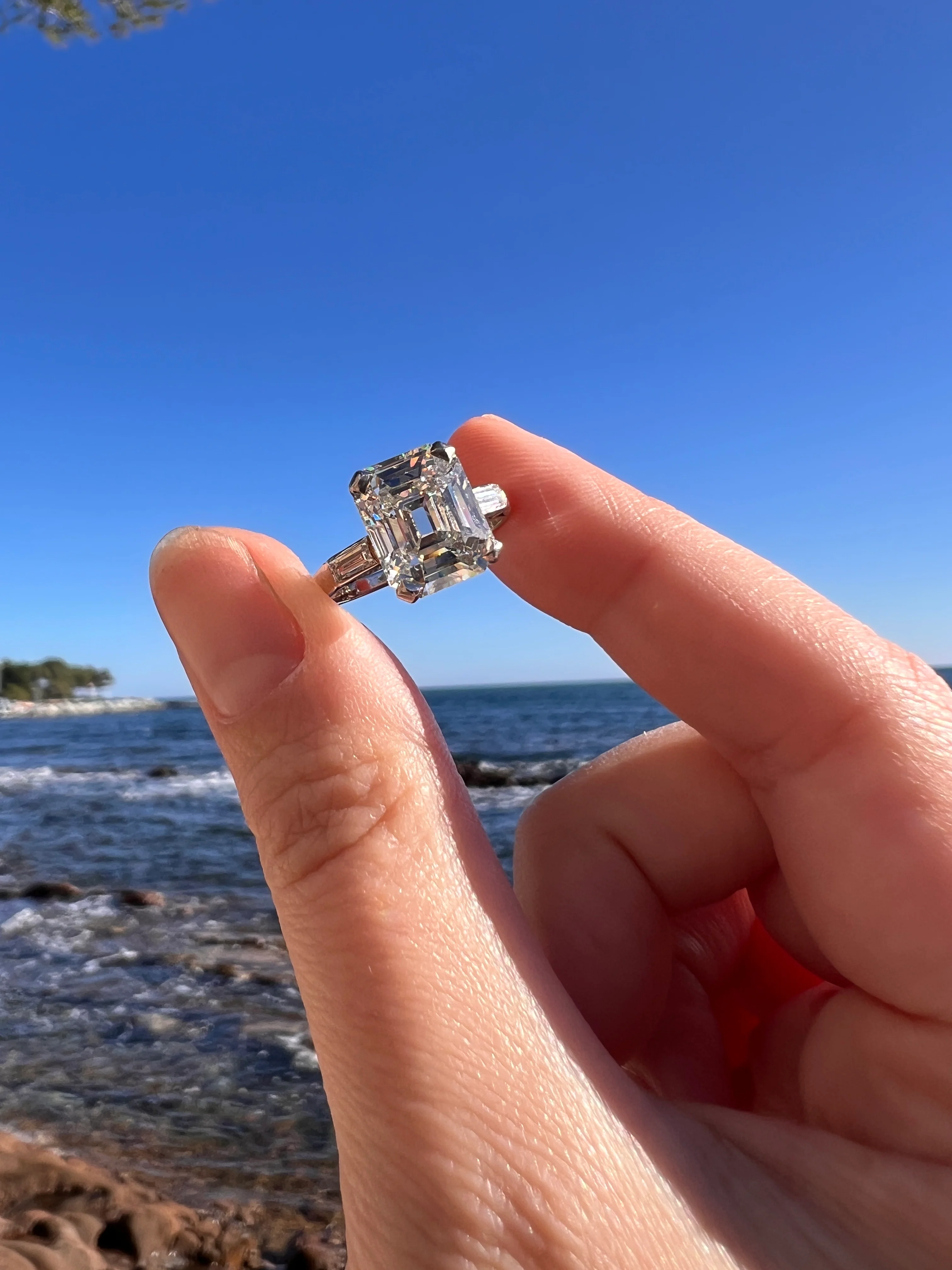 Exceptional Eye CLEAN 4 Carat Emerald Cut DIAMOND Solitaire Ring French PLATINUM Baguette Accents Vintage to Art Deco Retro Era w/ Cert Rare - Image 30