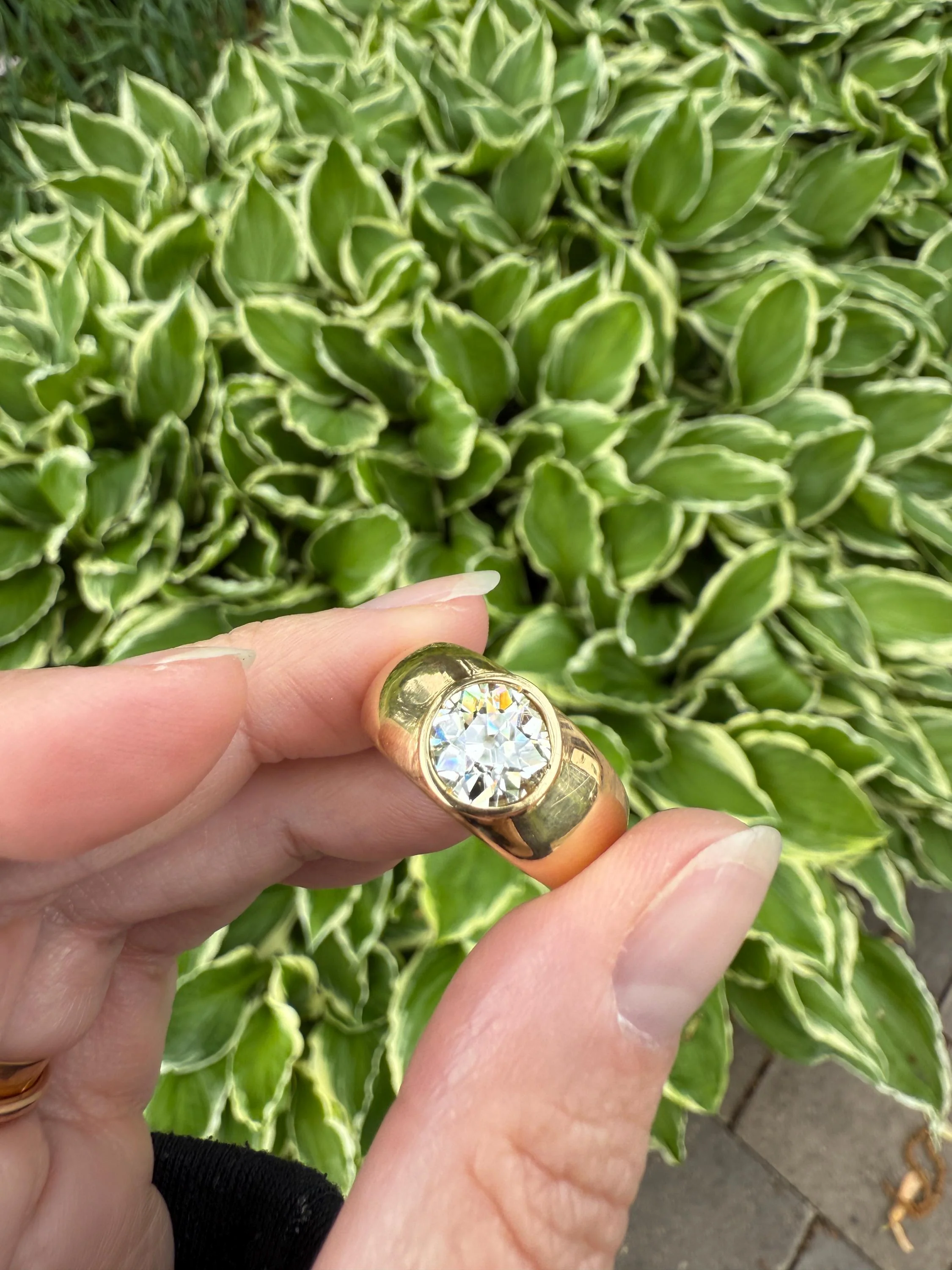 Eye Clean 2.3 Carat Old Mine Cut DIAMOND Antique Stone 18k Gold Vintage Unisex Gypsy Ring Solitaire Chunky Wide Band - Image 4