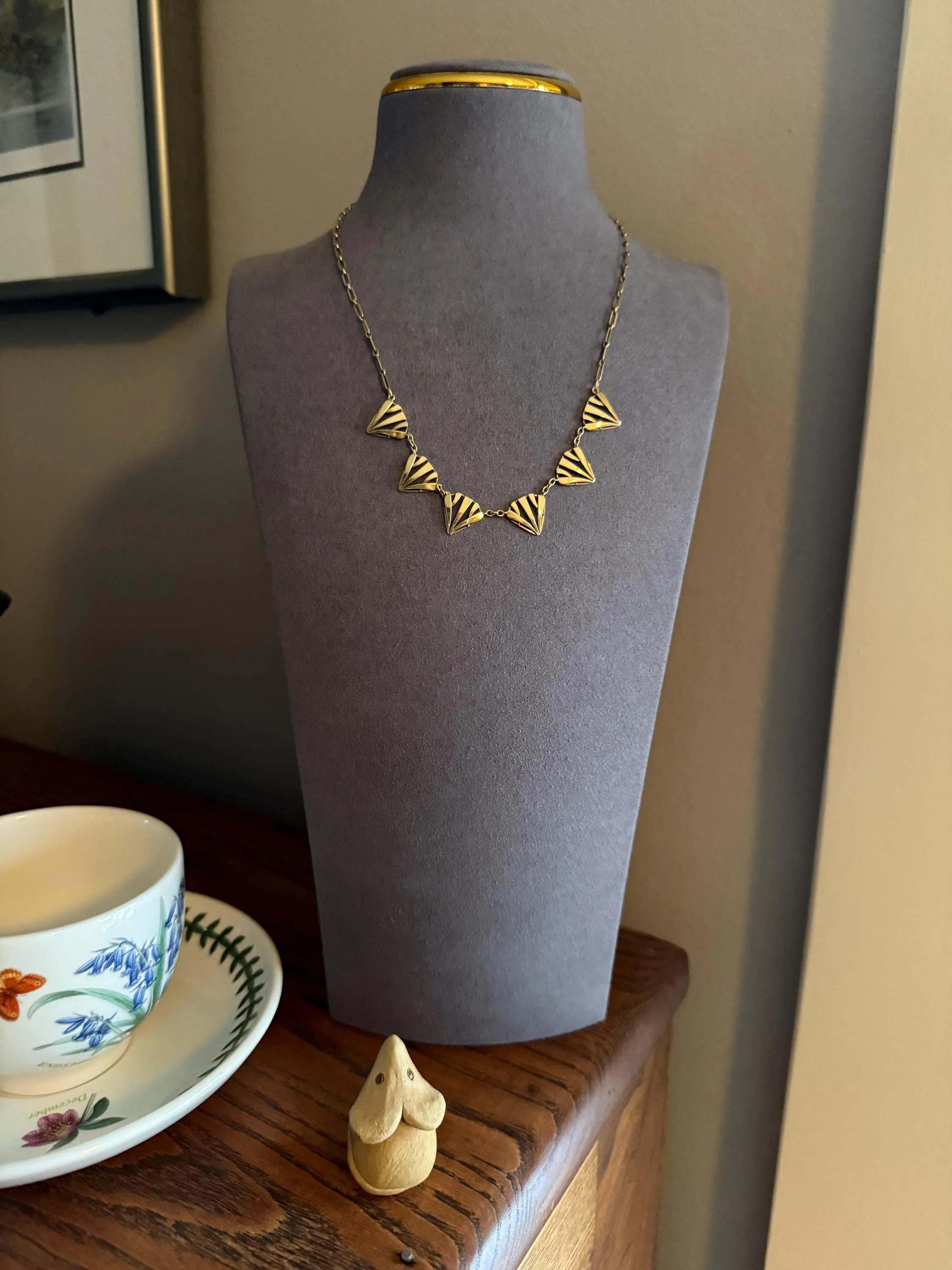 Fan Geometric French Antique 7.2g 18k Gold Necklace Drapery Paperclip Chain Collar Pendant Figural Architectural Geometric Fanned - Image 4