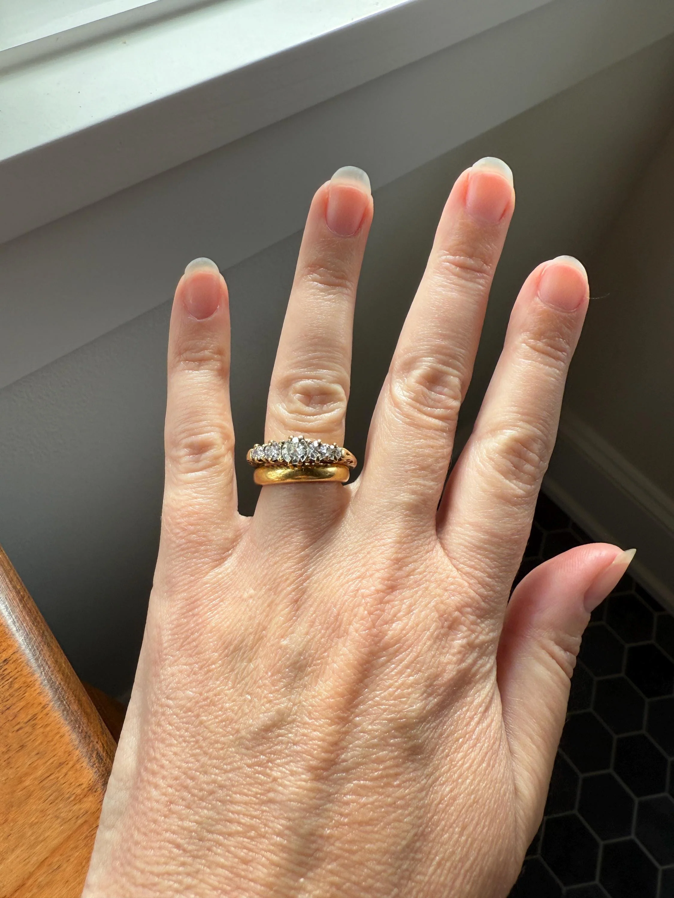 Five Stone 1 Carat Old Mine Cut DIAMOND Antique 18k Gold Ring Stacker Band Graduated Ornate Scrolled - Image 7