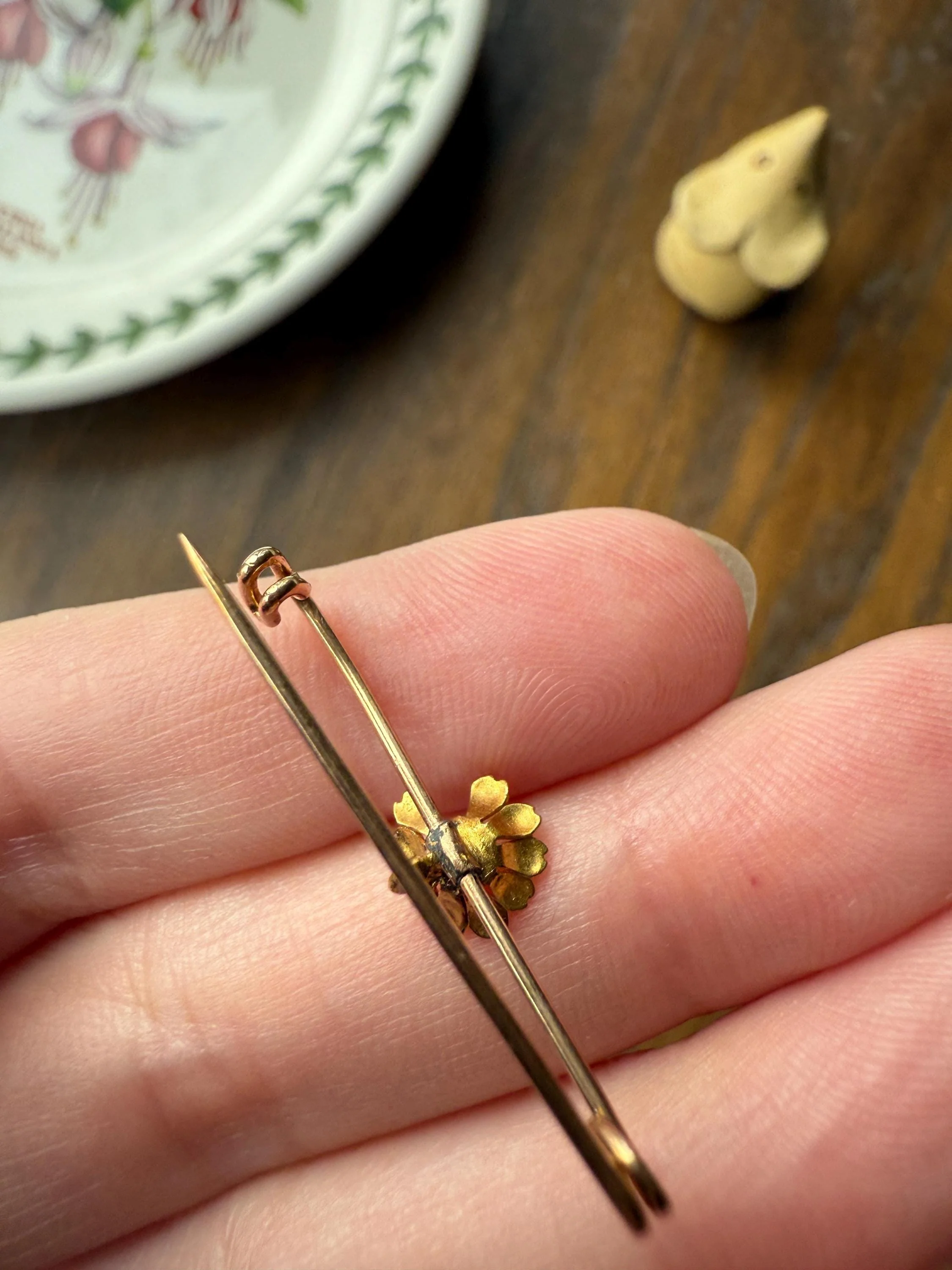 Floral Daisy 18k Gold Solid Safety Pin Extender Connector Pendant Charm Holder Pearl - Image 6