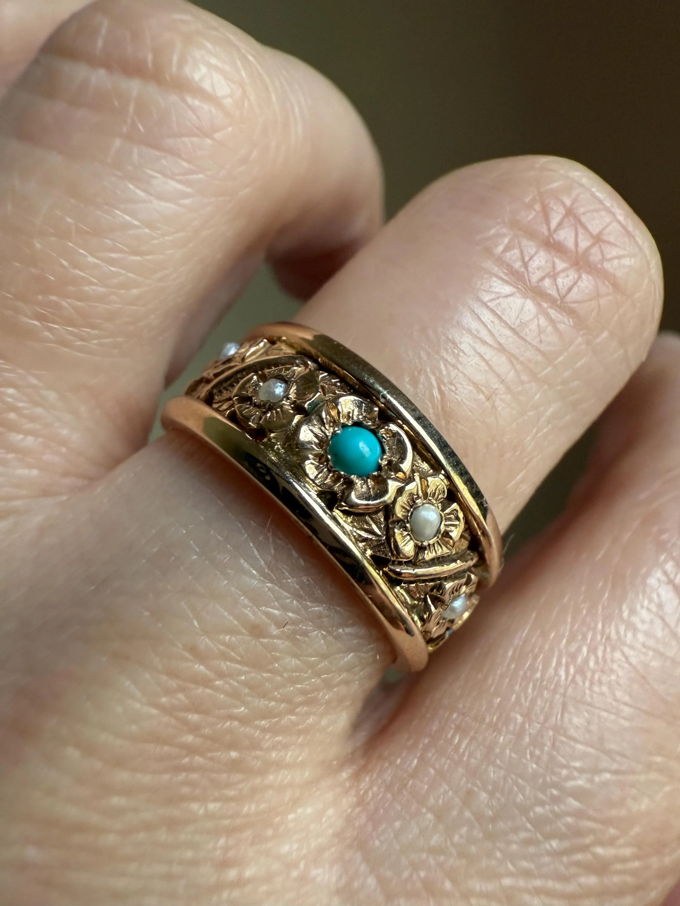 FLORAL Vintage to Art Deco Pearl Turquoise Chunky 7.5mm Wide Band Eternity Ring 6.4g 14k Gold Ornate Detailed Flower Stacker - Image 5