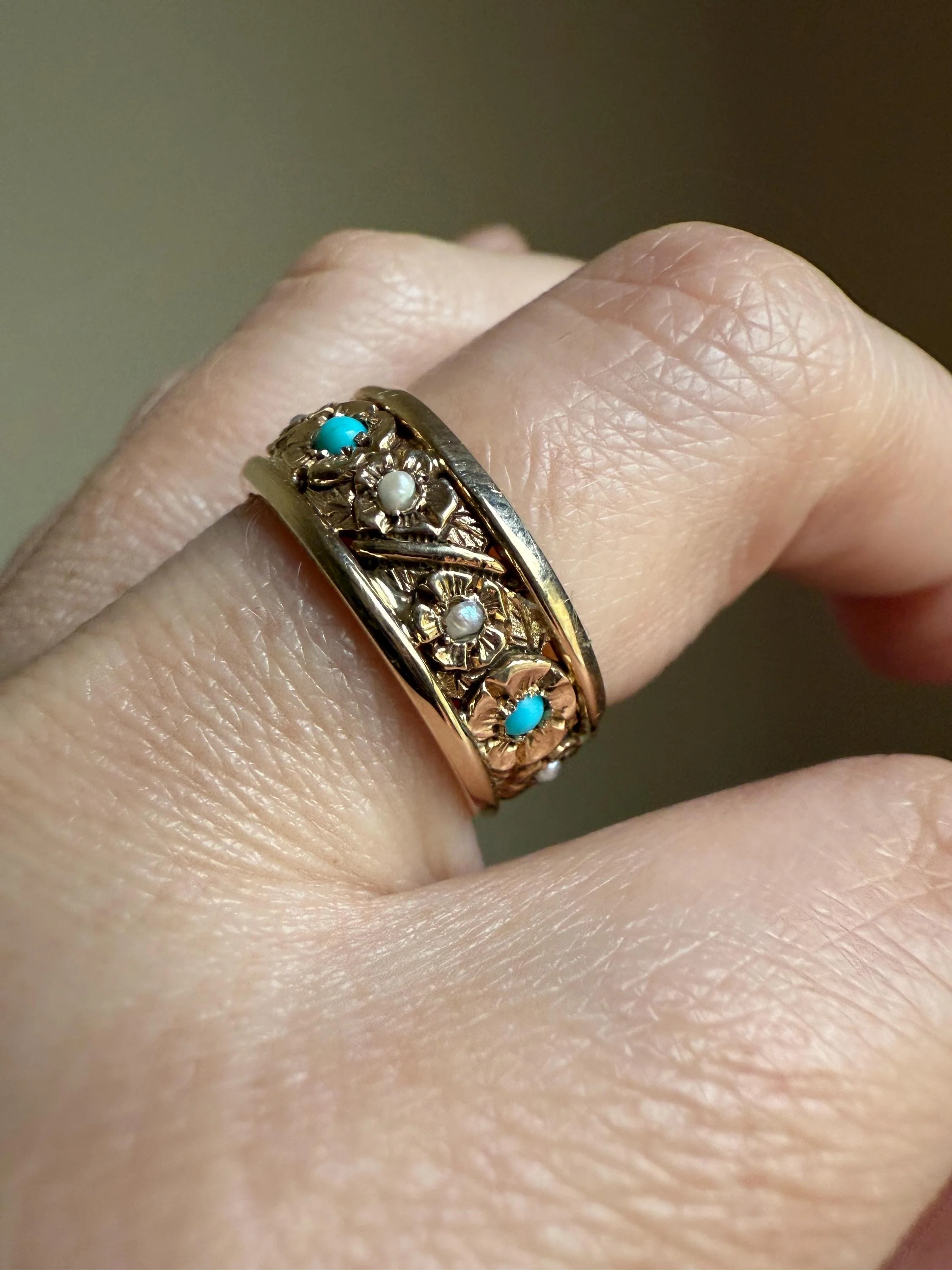 FLORAL Vintage to Art Deco Pearl Turquoise Chunky 7.5mm Wide Band Eternity Ring 6.4g 14k Gold Ornate Detailed Flower Stacker - Image 6