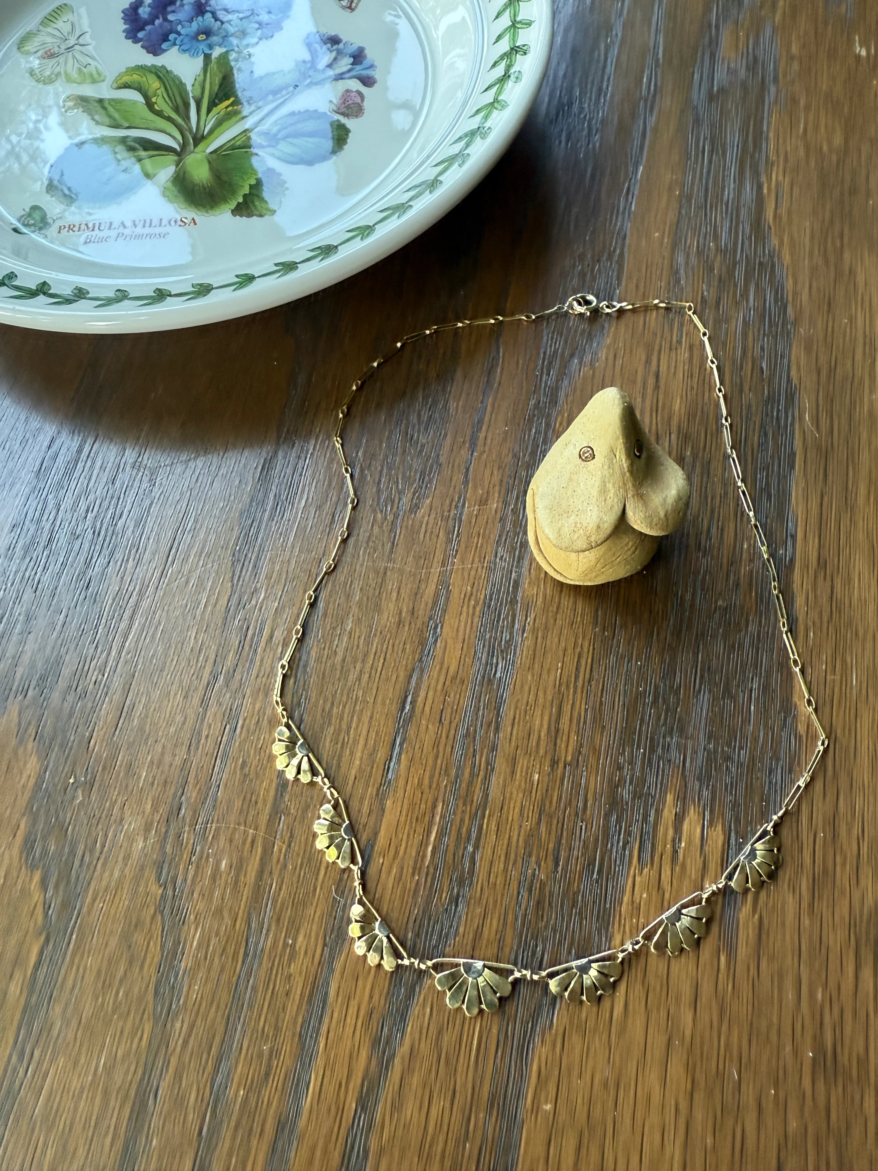 For a Good Cause! DAISIES French Art Deco Antique 18k Gold Floral Necklace Drapery Chain Collar Flower Pendants Figural - Image 10