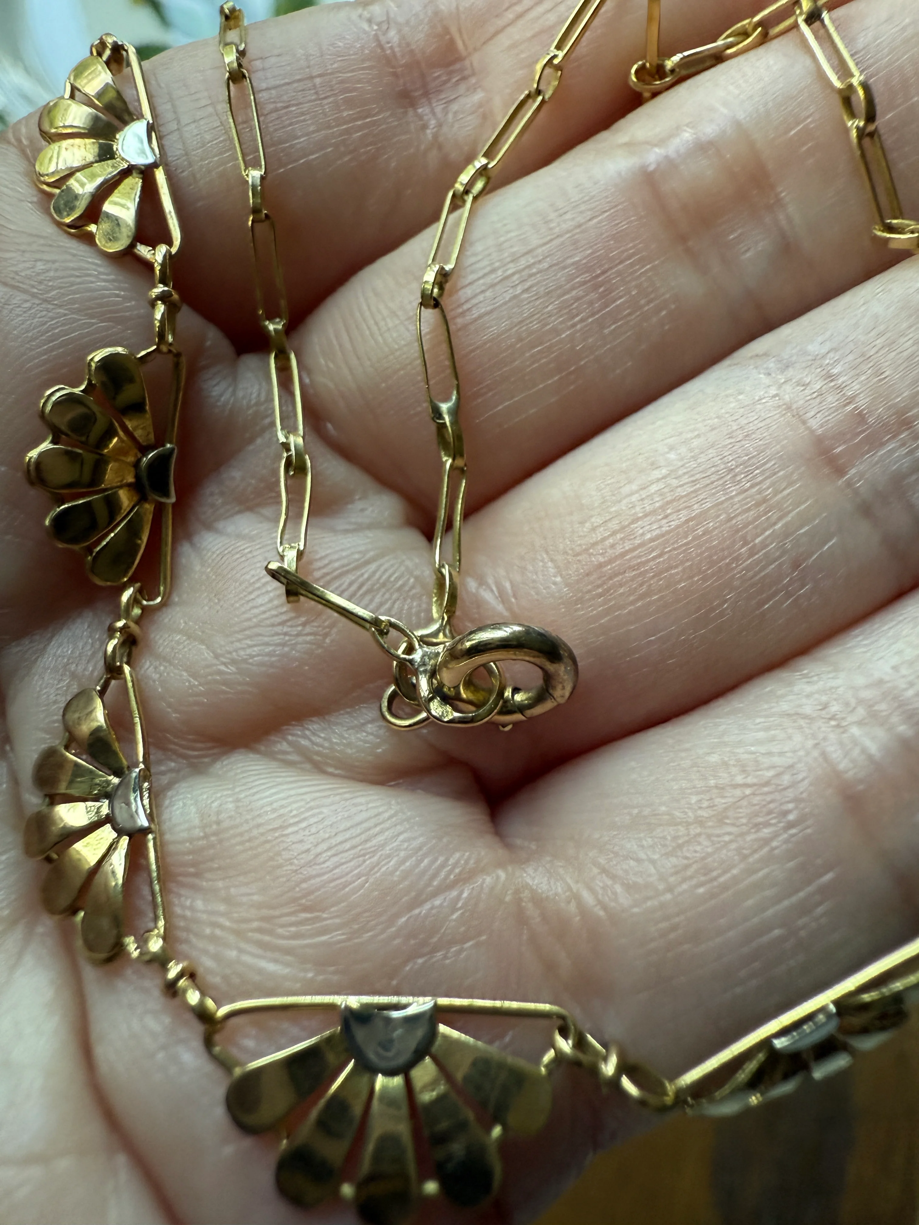 For a Good Cause! DAISIES French Art Deco Antique 18k Gold Floral Necklace Drapery Chain Collar Flower Pendants Figural - Image 12