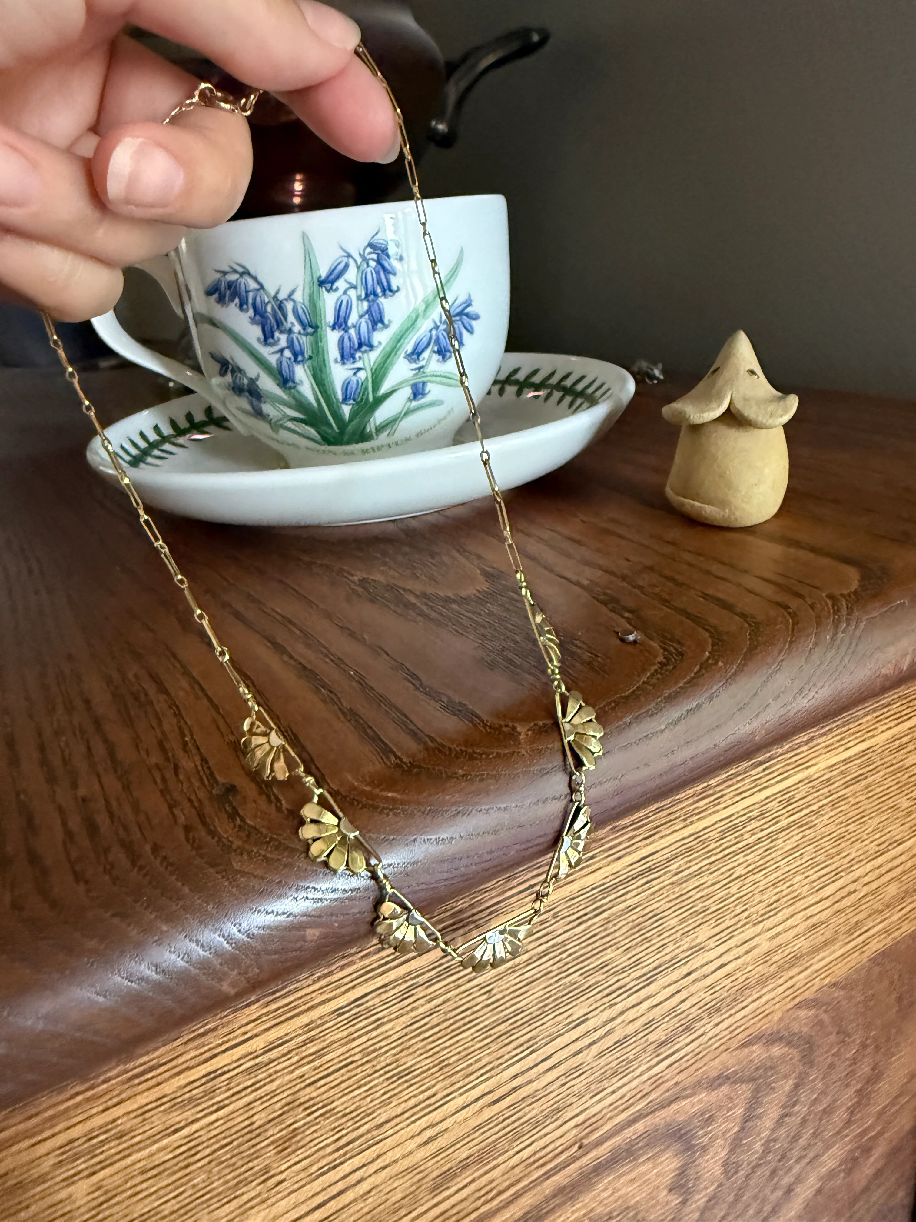 For a Good Cause! DAISIES French Art Deco Antique 18k Gold Floral Necklace Drapery Chain Collar Flower Pendants Figural - Image 13