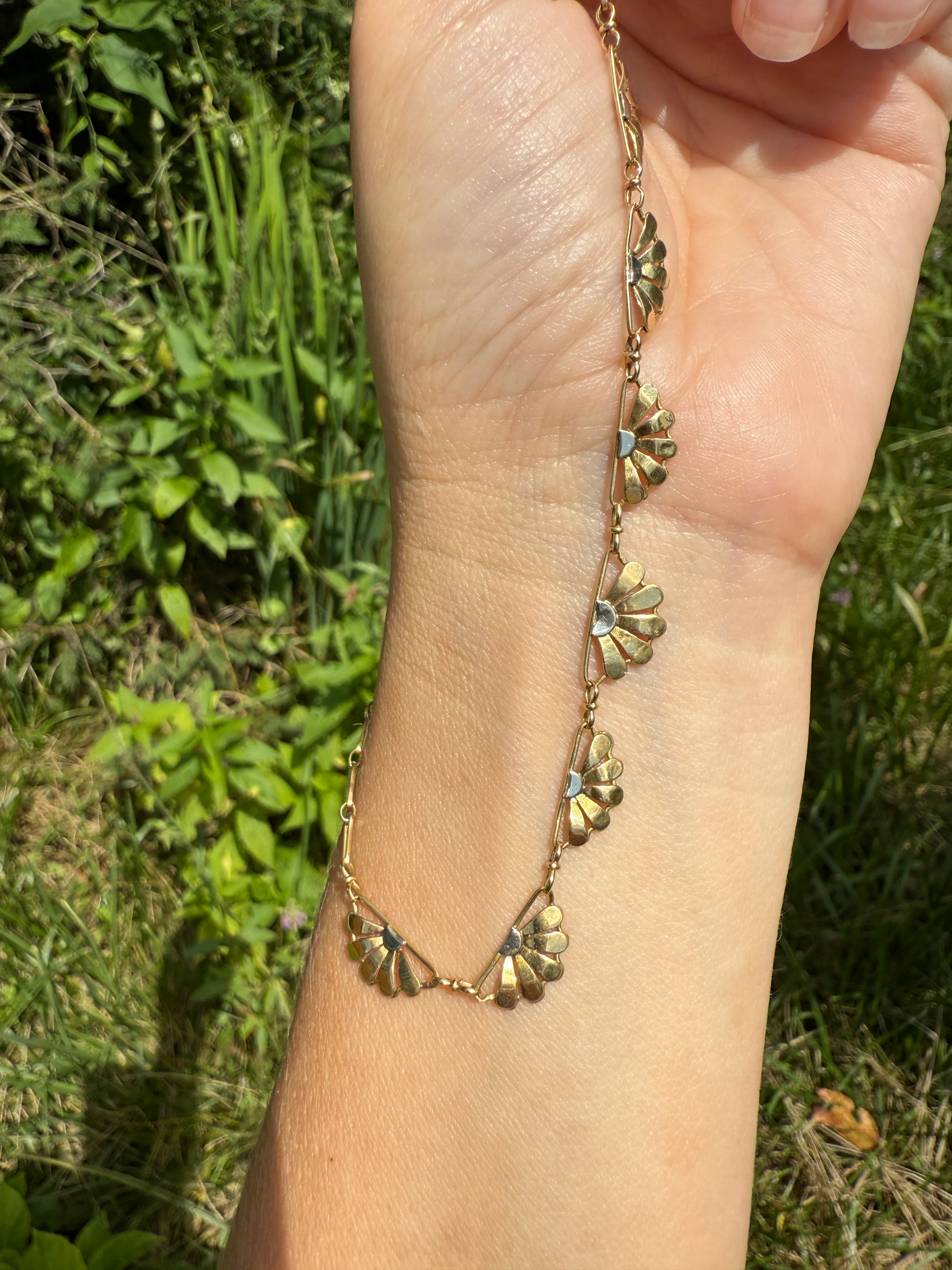 For a Good Cause! DAISIES French Art Deco Antique 18k Gold Floral Necklace Drapery Chain Collar Flower Pendants Figural - Image 6