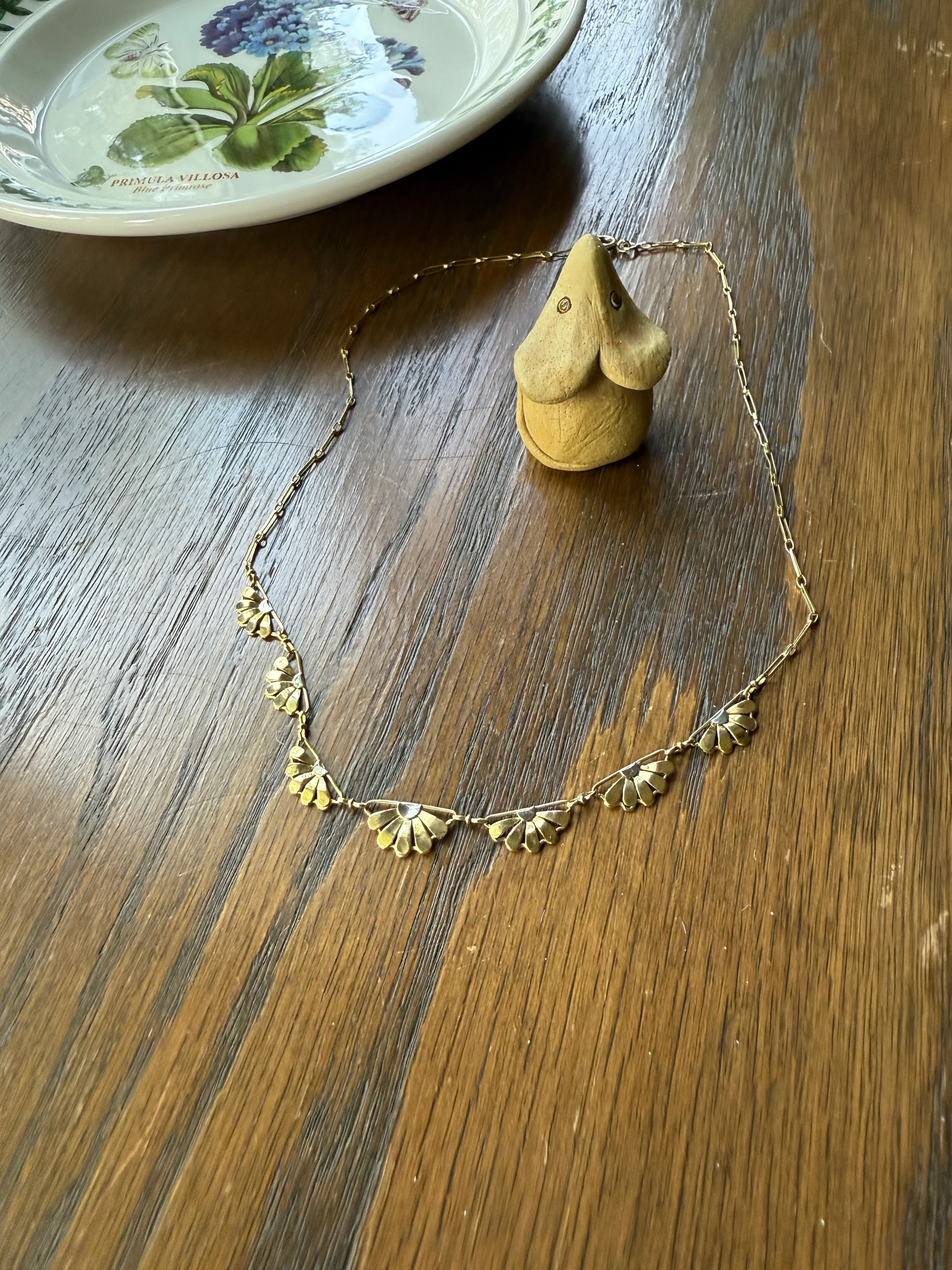 For a Good Cause! DAISIES French Art Deco Antique 18k Gold Floral Necklace Drapery Chain Collar Flower Pendants Figural - Image 8