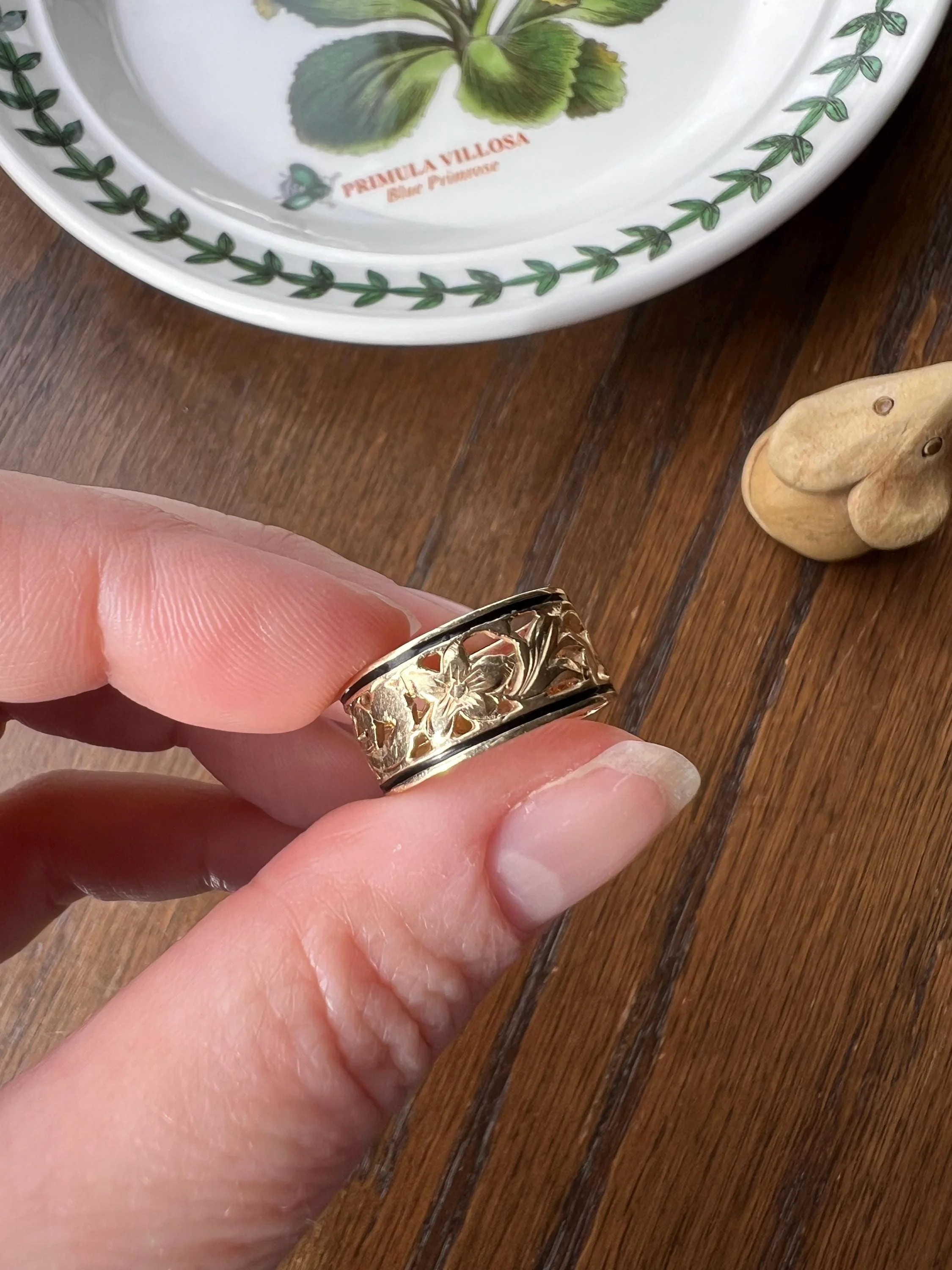 FORGET Me NOT Antique Orange Blossom Swirl Black Enamel Floral Cigar Band Eternity Ring 8.3mm Wide 14k Gold - Image 6