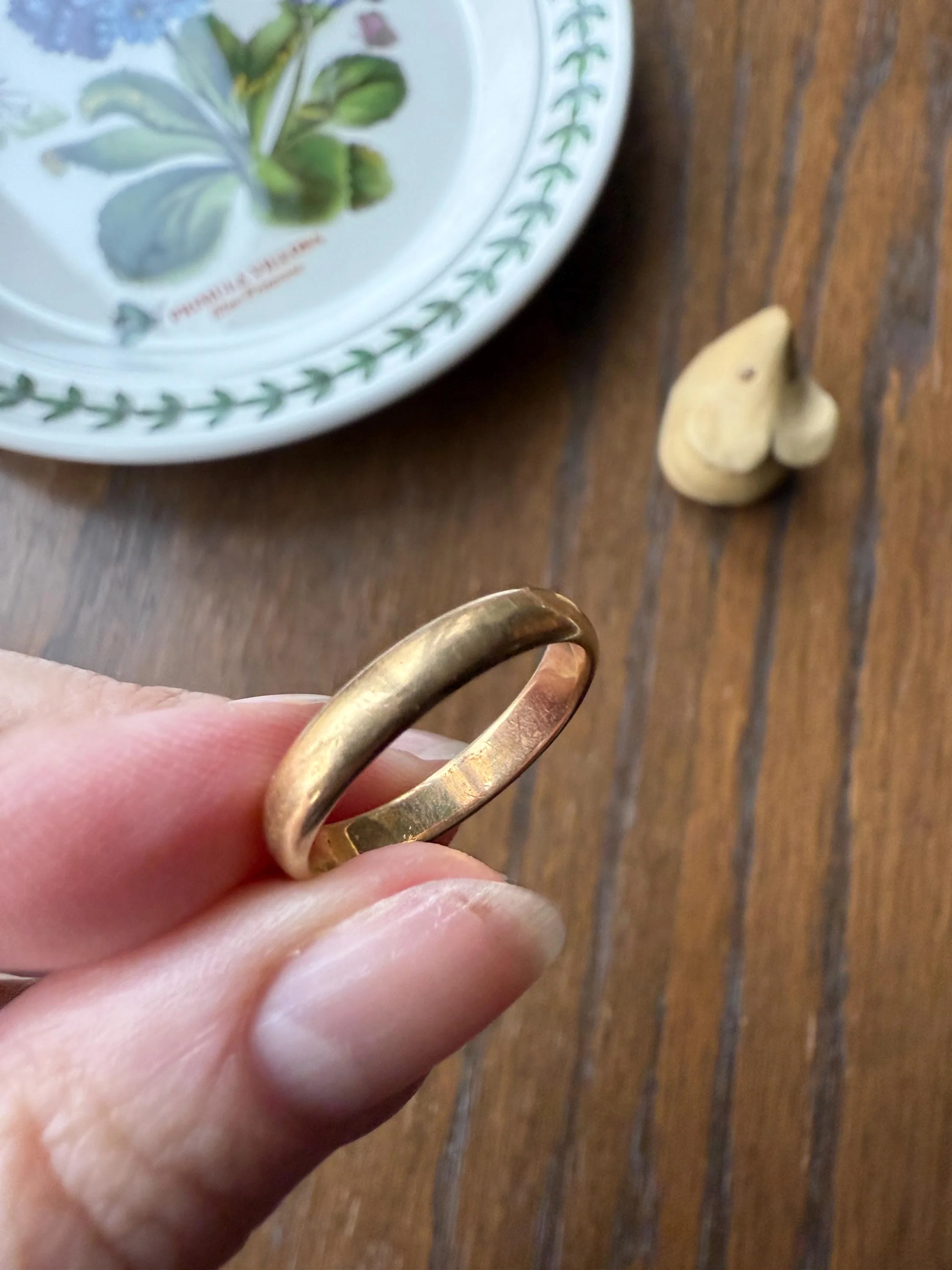 French ANTIQUE 3.8g 18k Gold Wedding RING 3.6mm Wide Band Comfort Fit Stacker Love Gift Unisex Man - Image 6