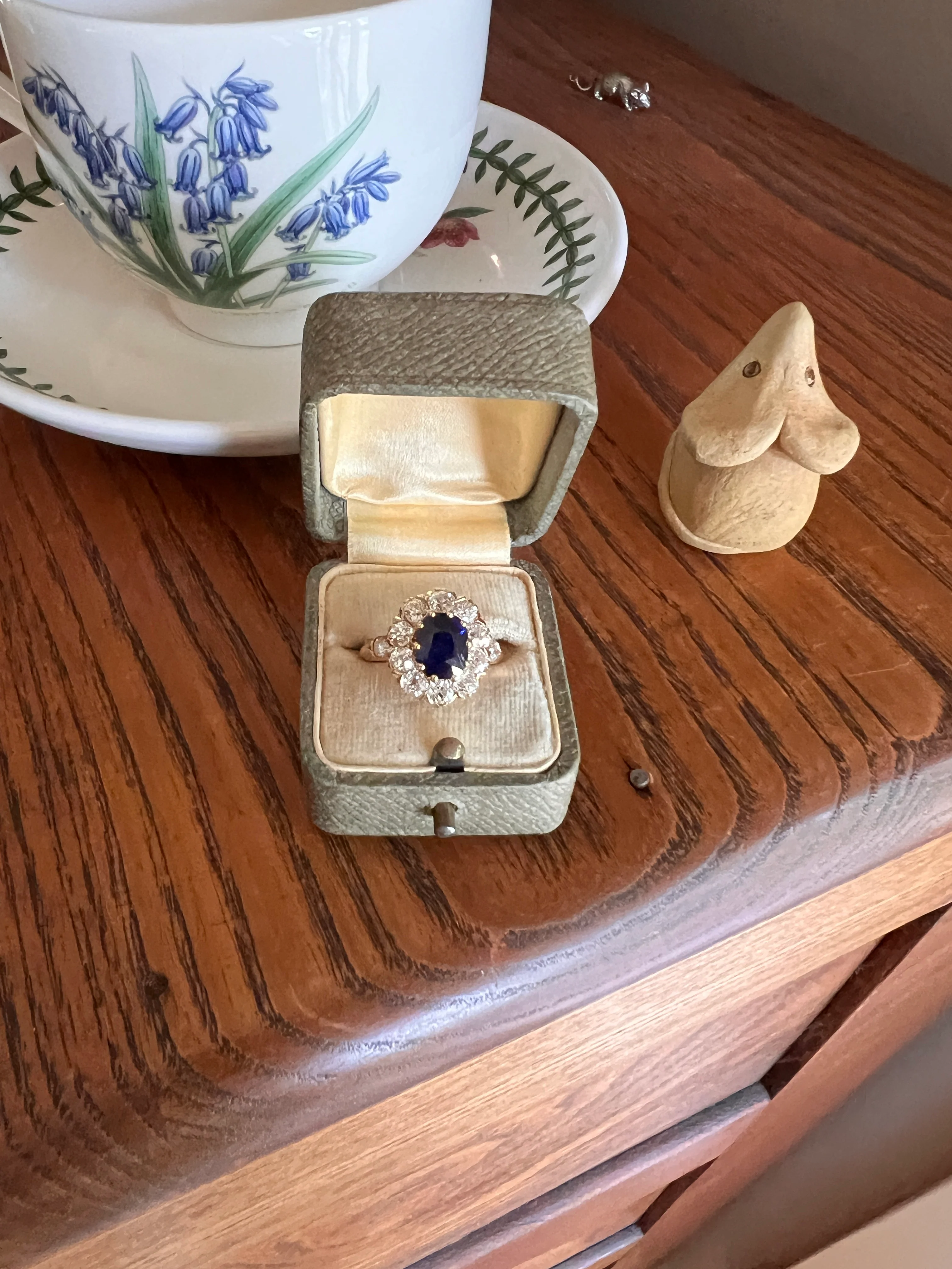 French Antique Natural Sapphire 1.7 CARAT Old Mine Cut DIAMONDS 18k Gold Halo Ring Cluster - Image 13