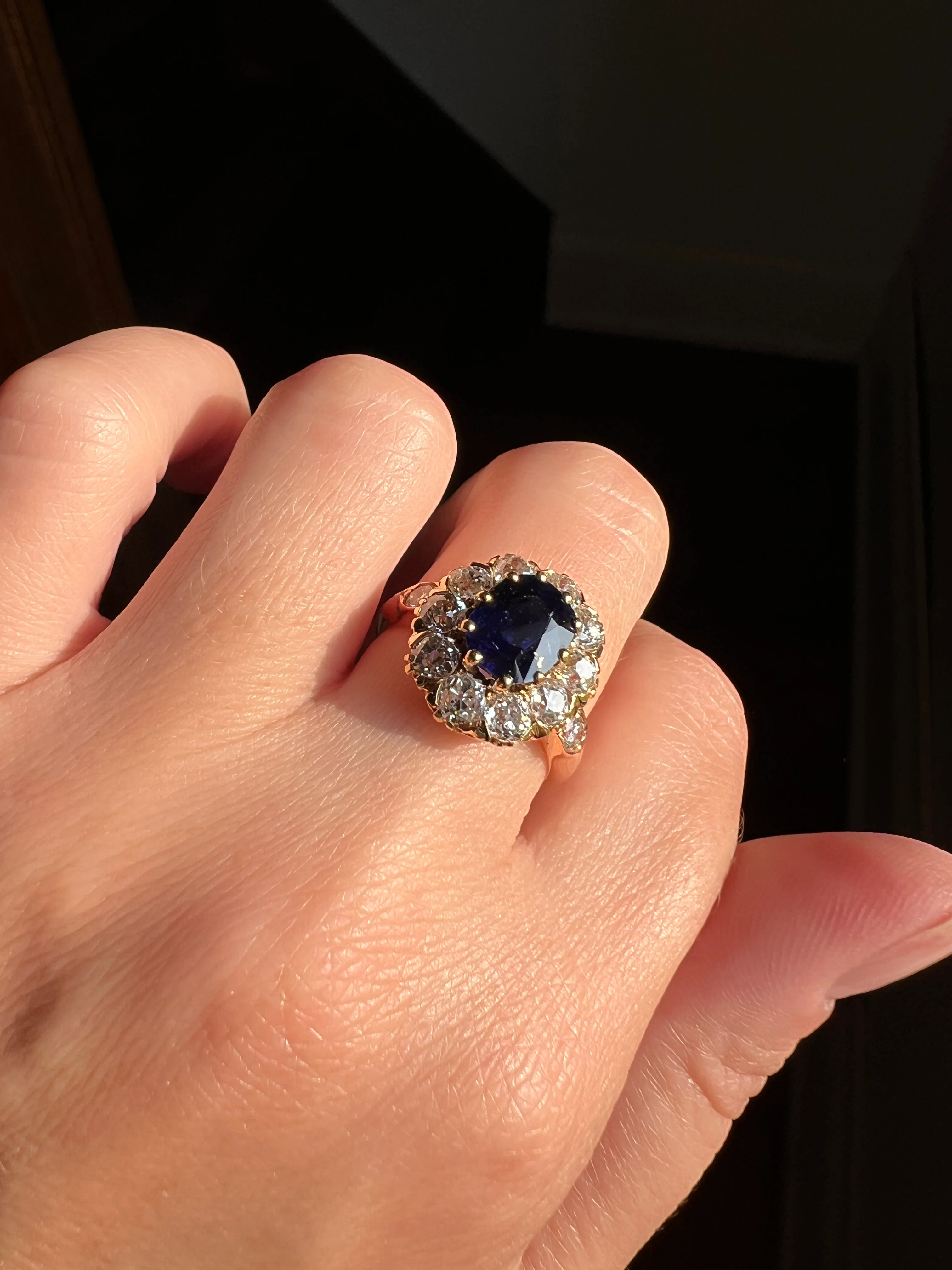 French Antique Natural Sapphire 1.7 CARAT Old Mine Cut DIAMONDS 18k Gold Halo Ring Cluster - Image 16