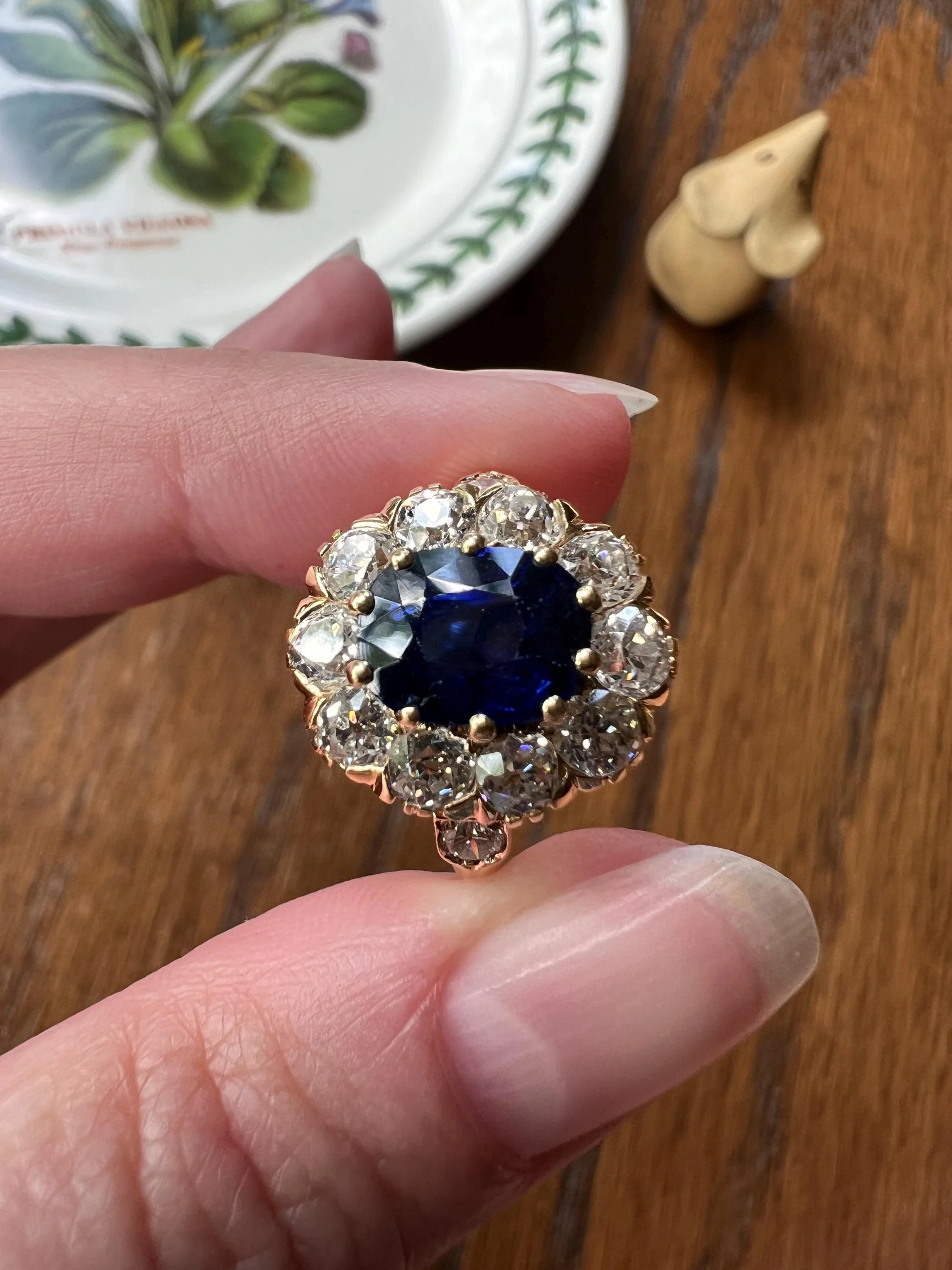French Antique Natural Sapphire 1.7 CARAT Old Mine Cut DIAMONDS 18k Gold Halo Ring Cluster - Image 5