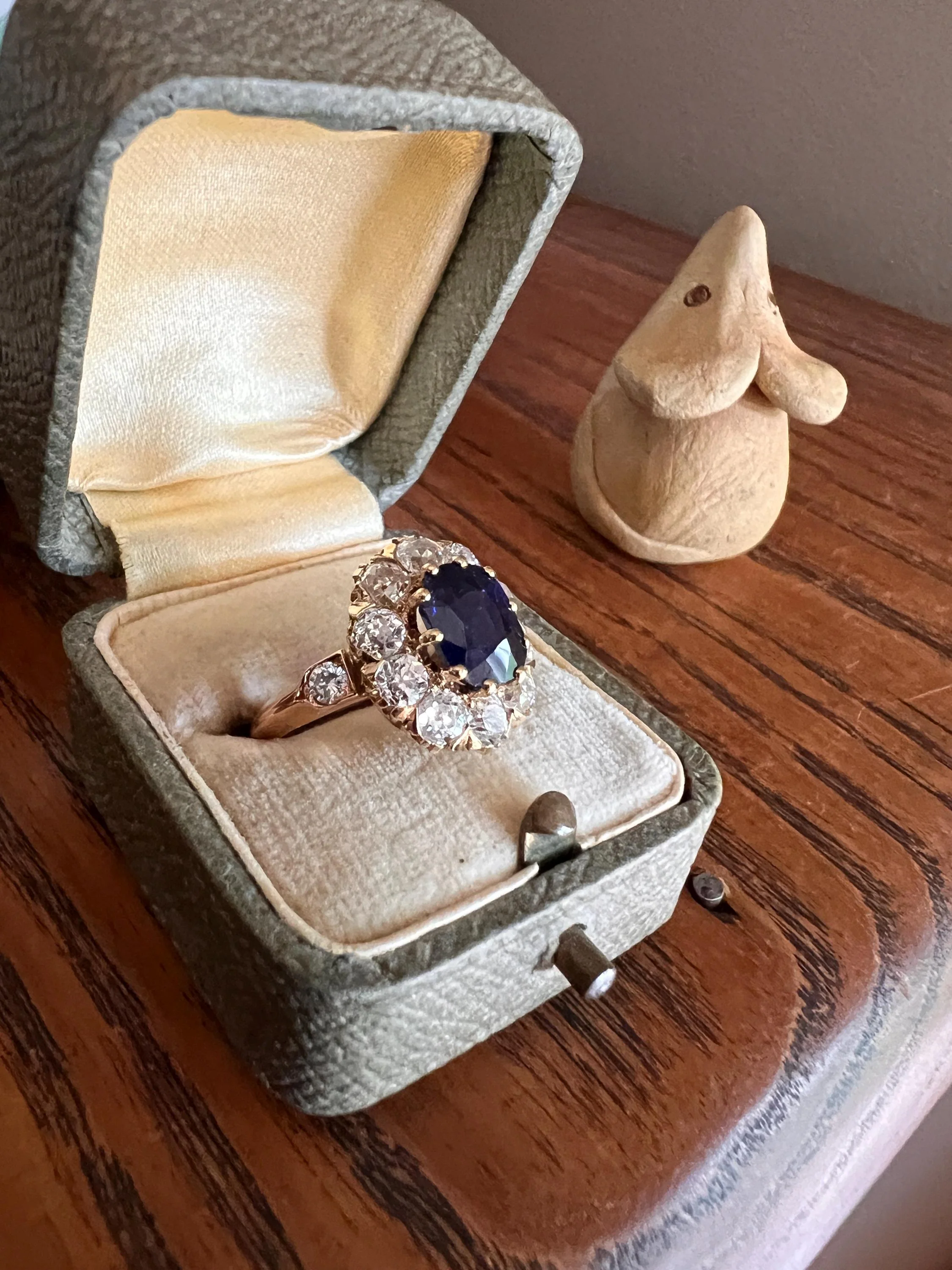 French Antique Natural Sapphire 1.7 CARAT Old Mine Cut DIAMONDS 18k Gold Halo Ring Cluster - Image 6