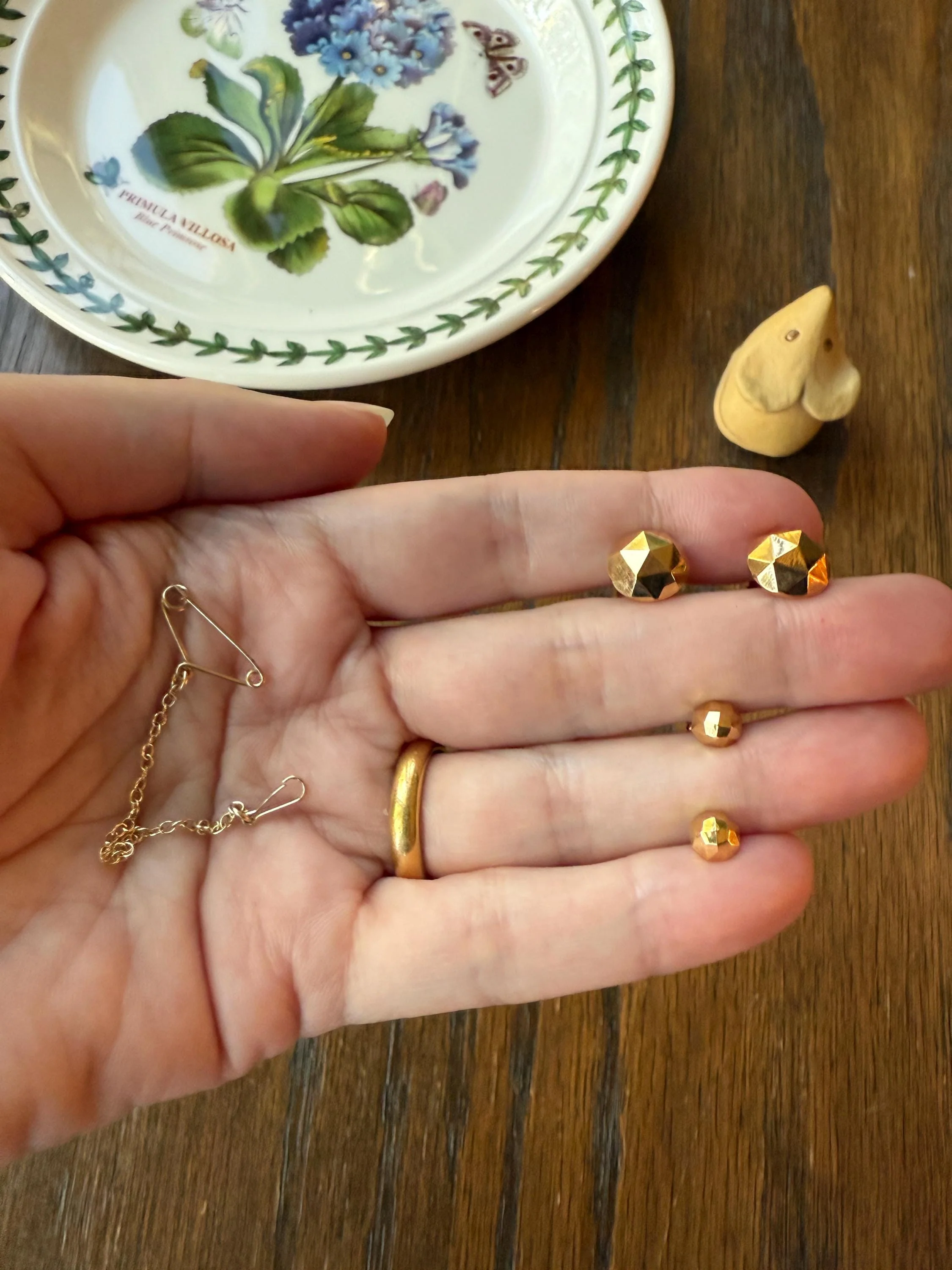 French Vintage - Antique Gold Faceted Bead 3D Button Studs Vintage 18k GOLD Solid EARRINGS Earstack Geodesic Dome Shimmer Stud Minimalist 2 - Image 6