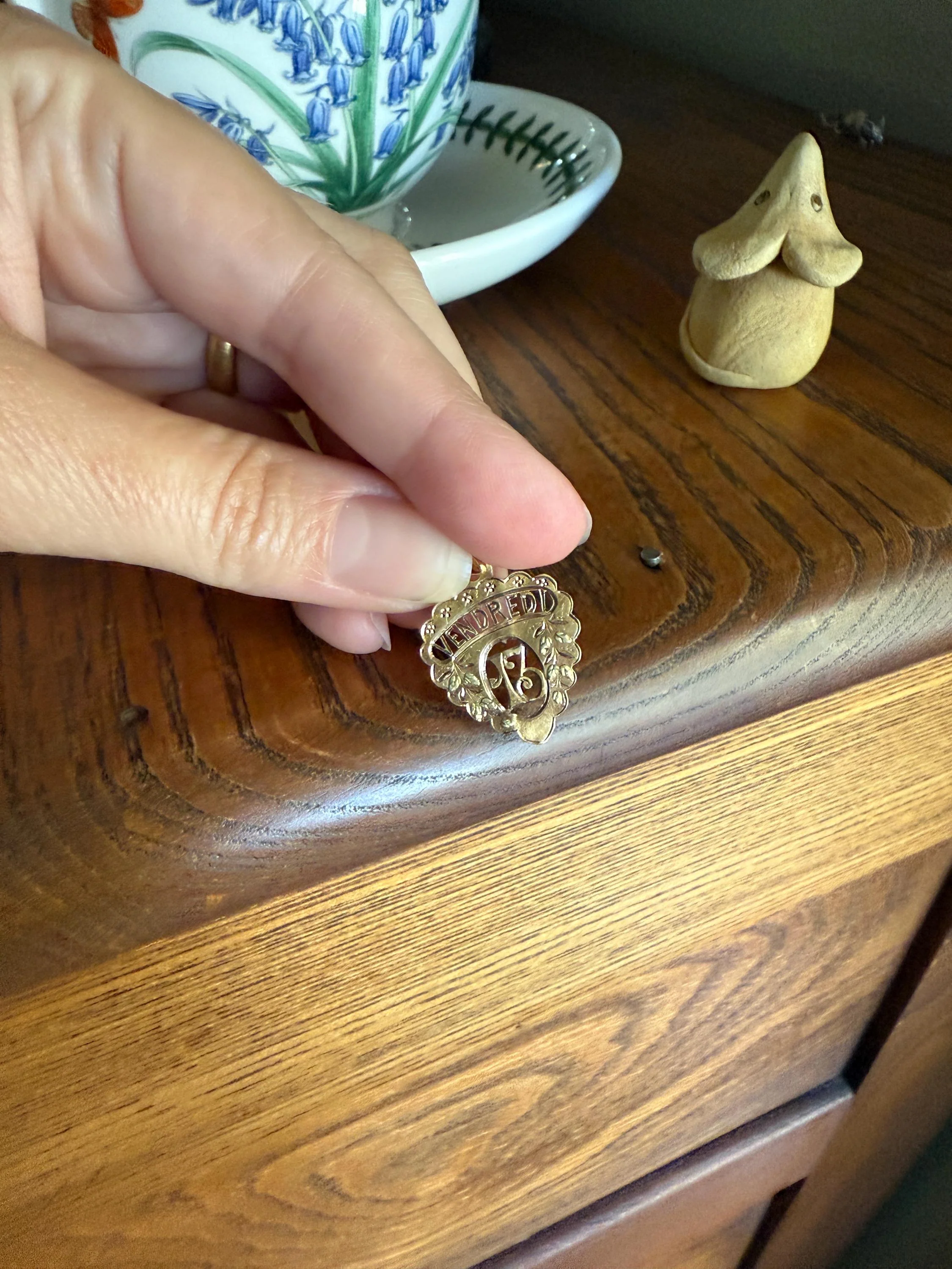FRIDAY the Thirteenth 13th Antique French Love Medal Tricolor 18k Gold PENDANT Belle Epoque Charm Floral Lucky Gift Rose Green Figural - Image 5