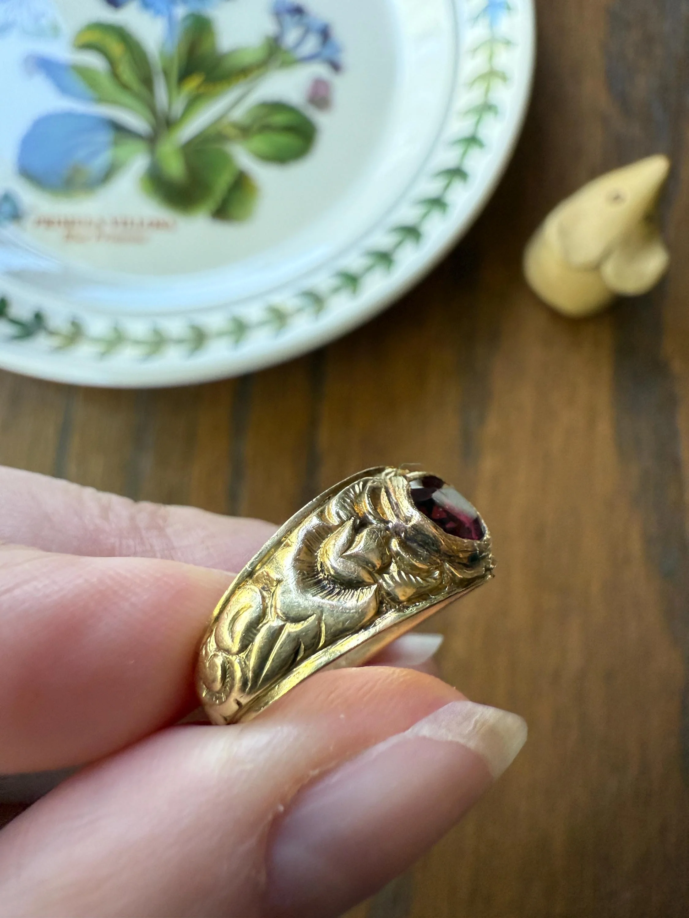 GARNET Victorian Antique Chunky FLORAL Wide Band 18k Gold Ring French Embossed Roses Purple East West Bezel Set Stacker Heavy - Image 6