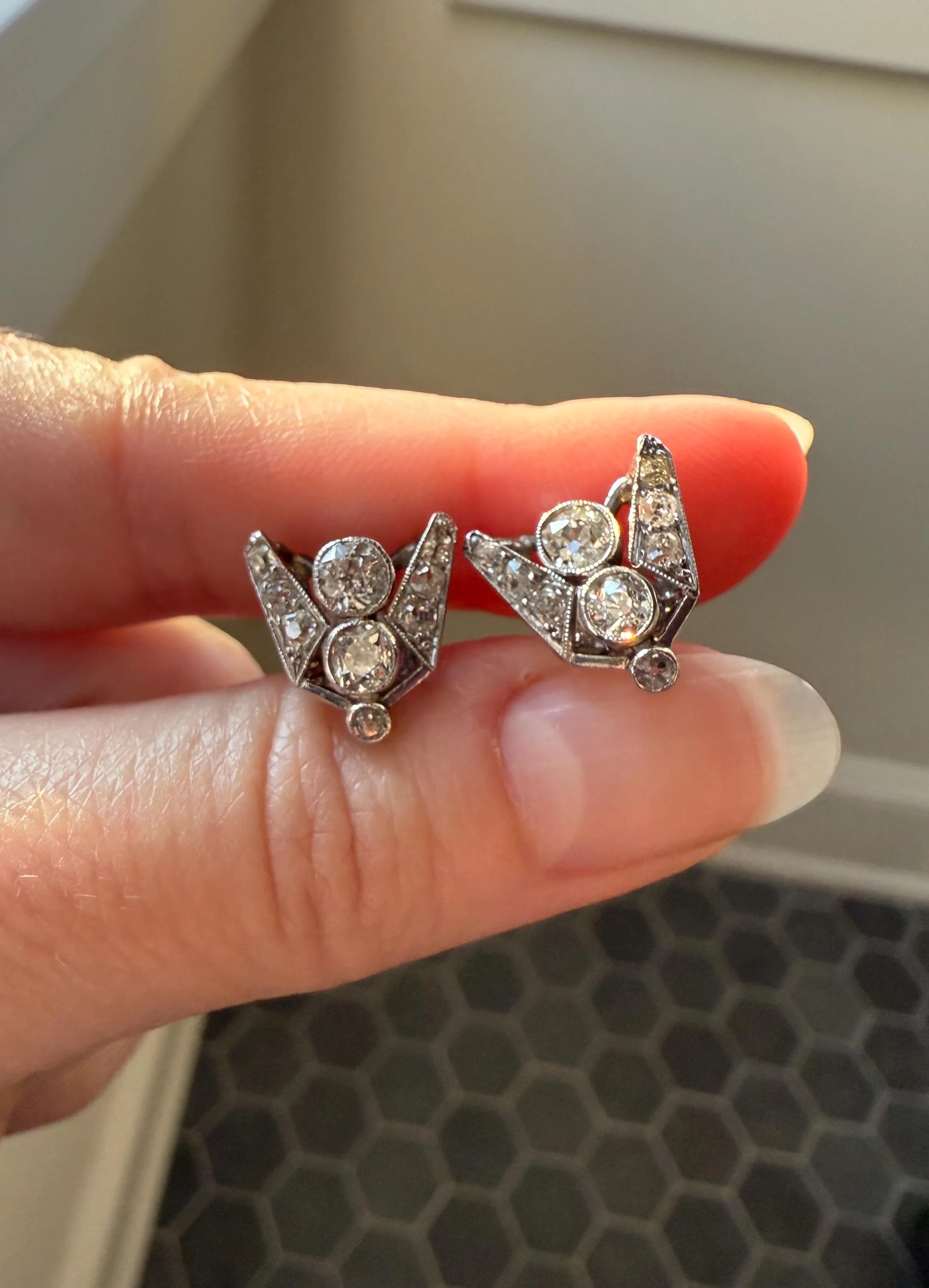 GEOMETRIC Art Deco 1 Carat Old Mine Cut Diamond 18k White Gold Stud Vintage Earrings Architectural Triangle Bezel Set Milgrain Studs - Image 2