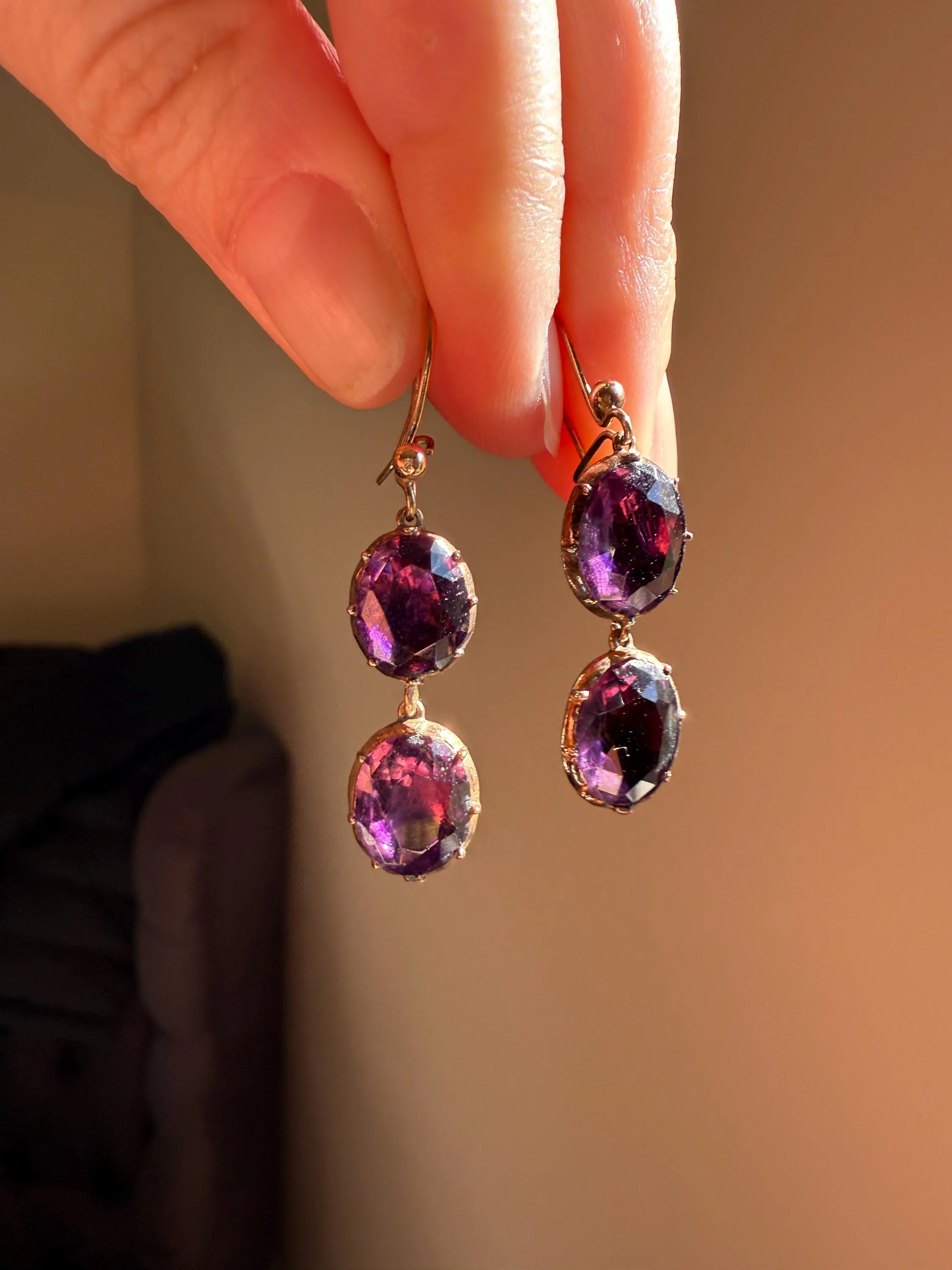 GEORGIAN Antique 10k GOLD Purple Paste Amethyst Dangle EARRINGS Domed Foil Backed Violet - Image 11