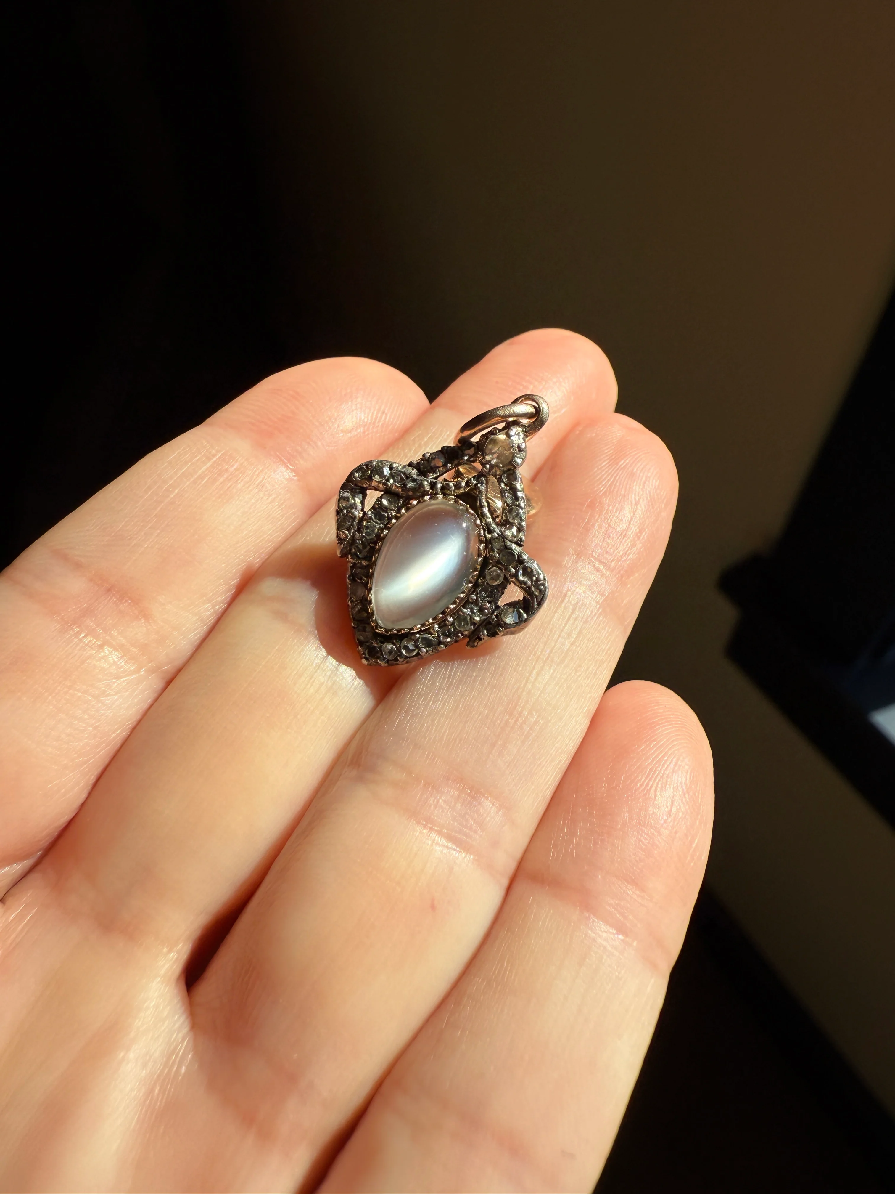 GEORGIAN Antique Bowed HEART Garland Halo Locket Back Pendant 10k Gold Silver Moonstone Rose Cut DIAMOND Magnifier Gift Figural - Image 15