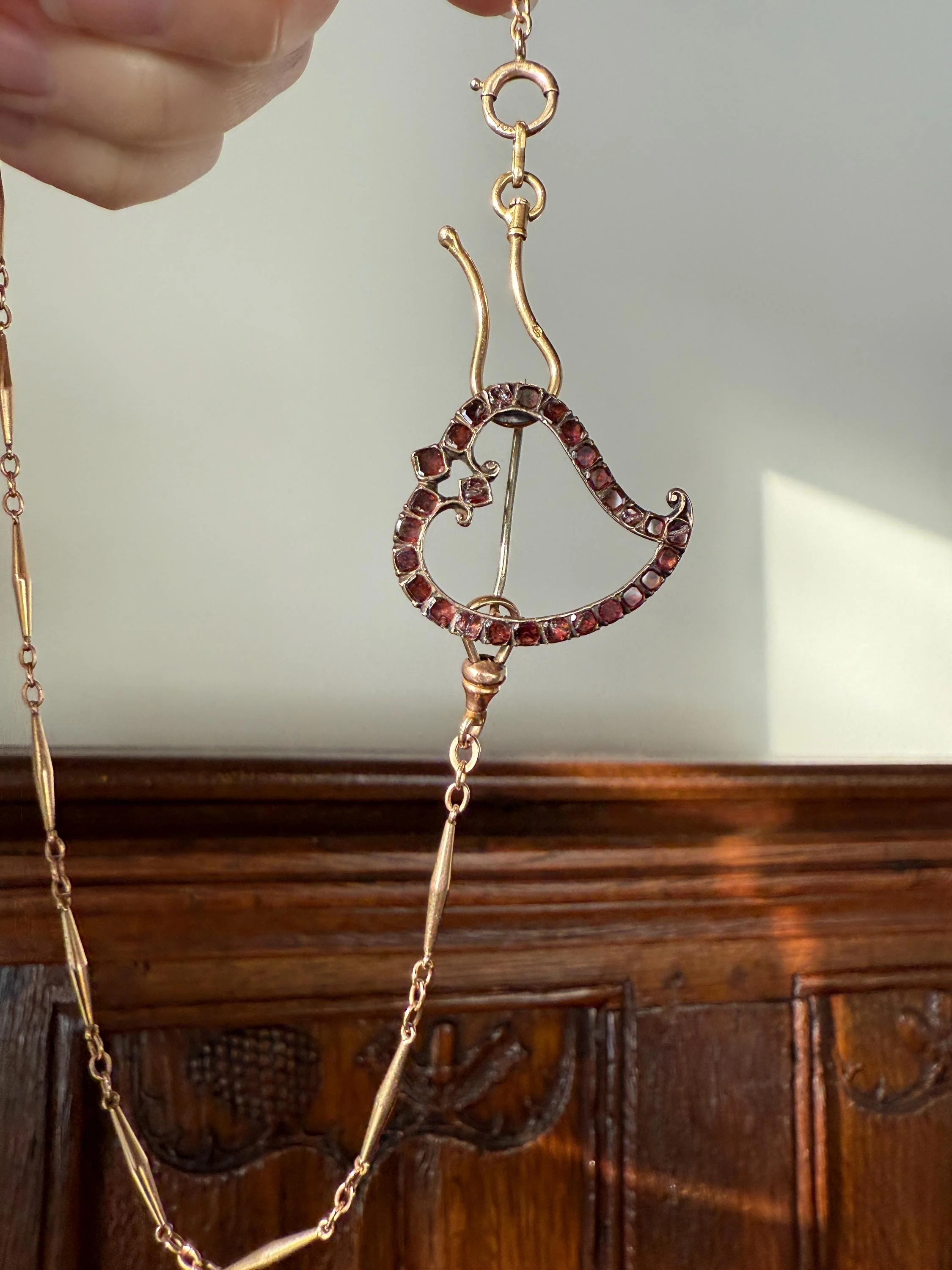 Georgian Antique Crowned WITCH'S HEART Flat Cut Garnet Figural 9k Gold Brooch Pendant Charm Holder Extender Connector Romantic Gift - Image 12