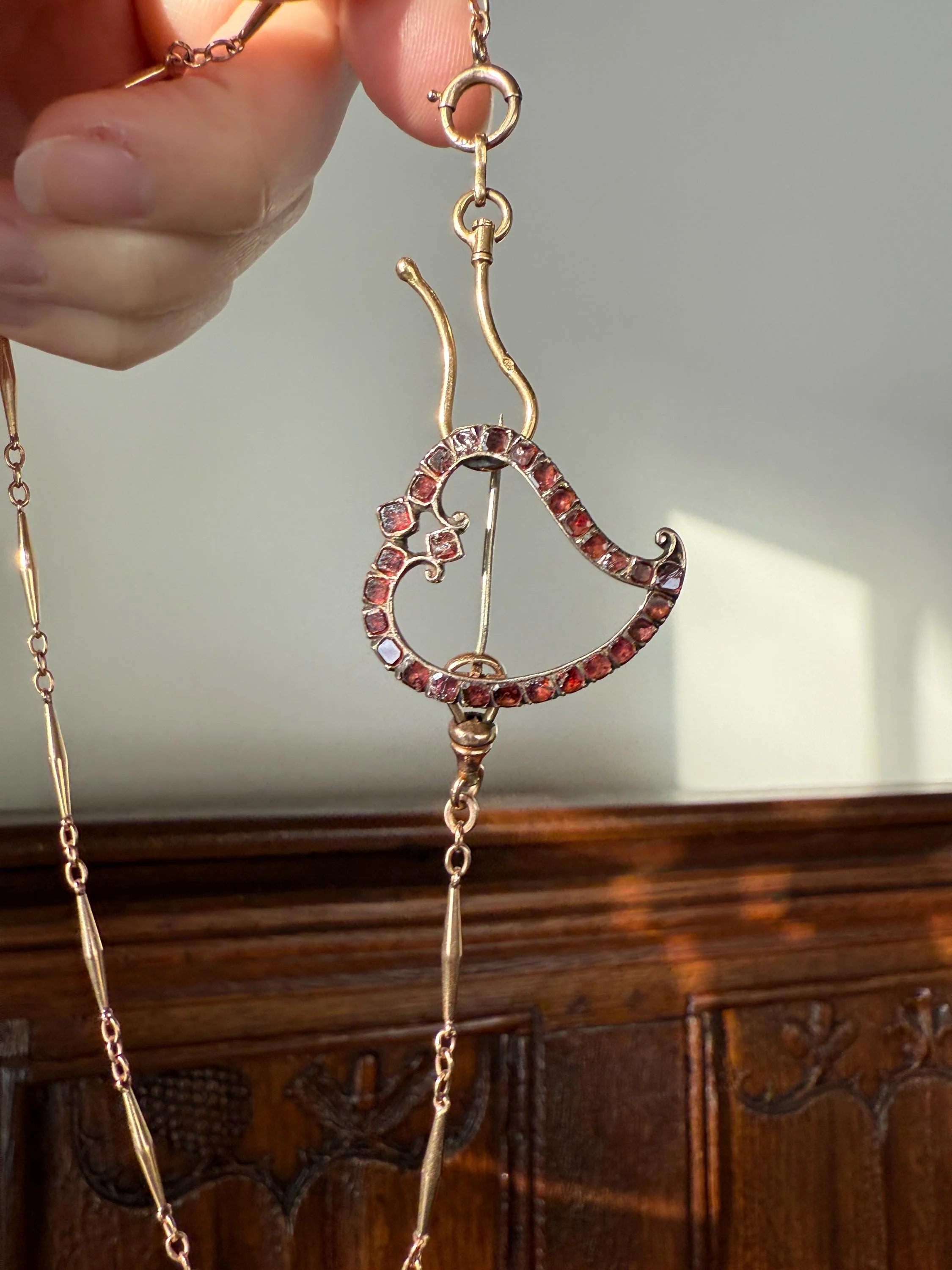 Georgian Antique Crowned WITCH'S HEART Flat Cut Garnet Figural 9k Gold Brooch Pendant Charm Holder Extender Connector Romantic Gift - Image 18