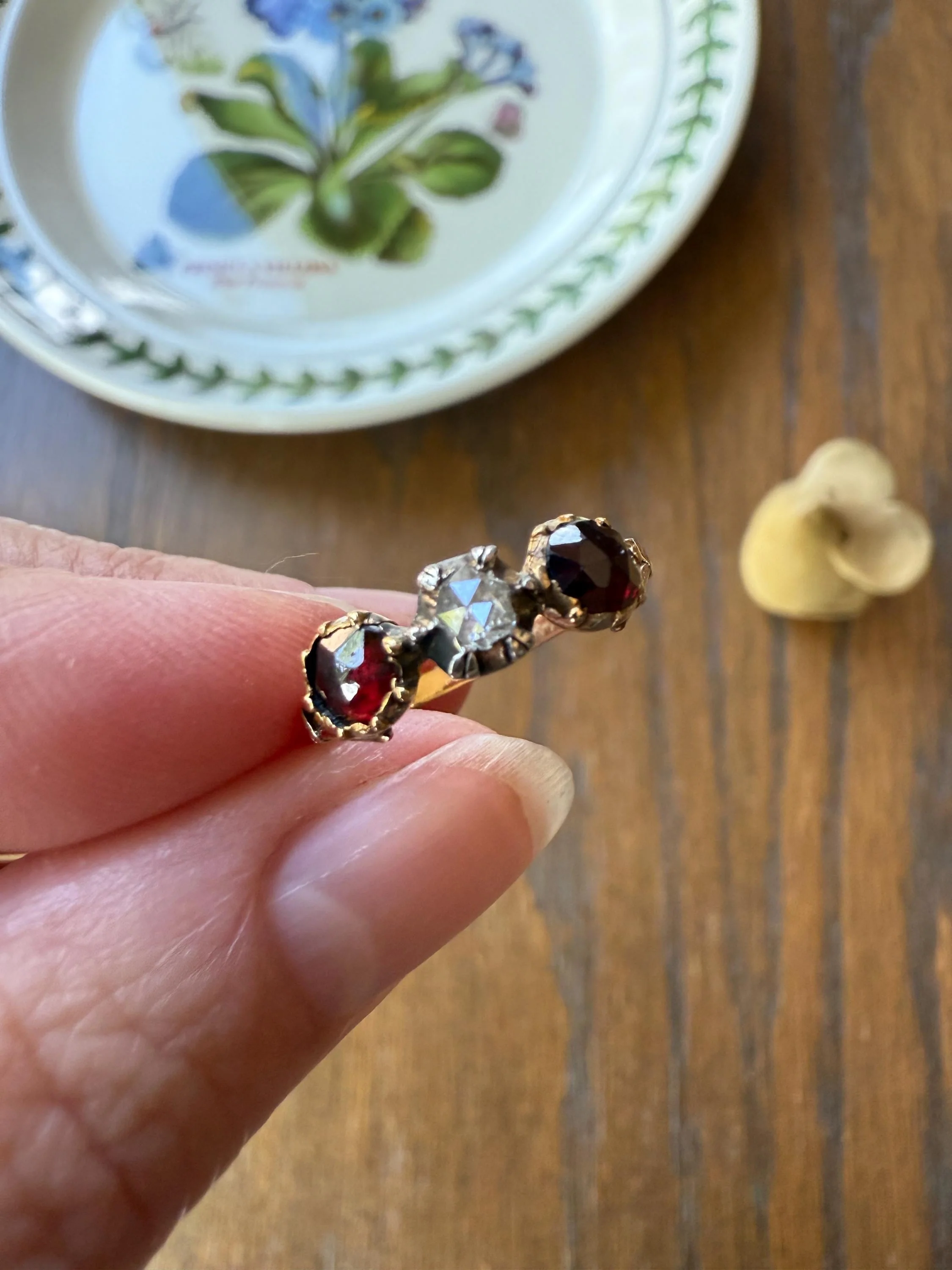 Georgian Era ANTIQUE Rose Cut Diamond & Red GARNET Three Stone RING 18k Gold Skinny Band - Image 2