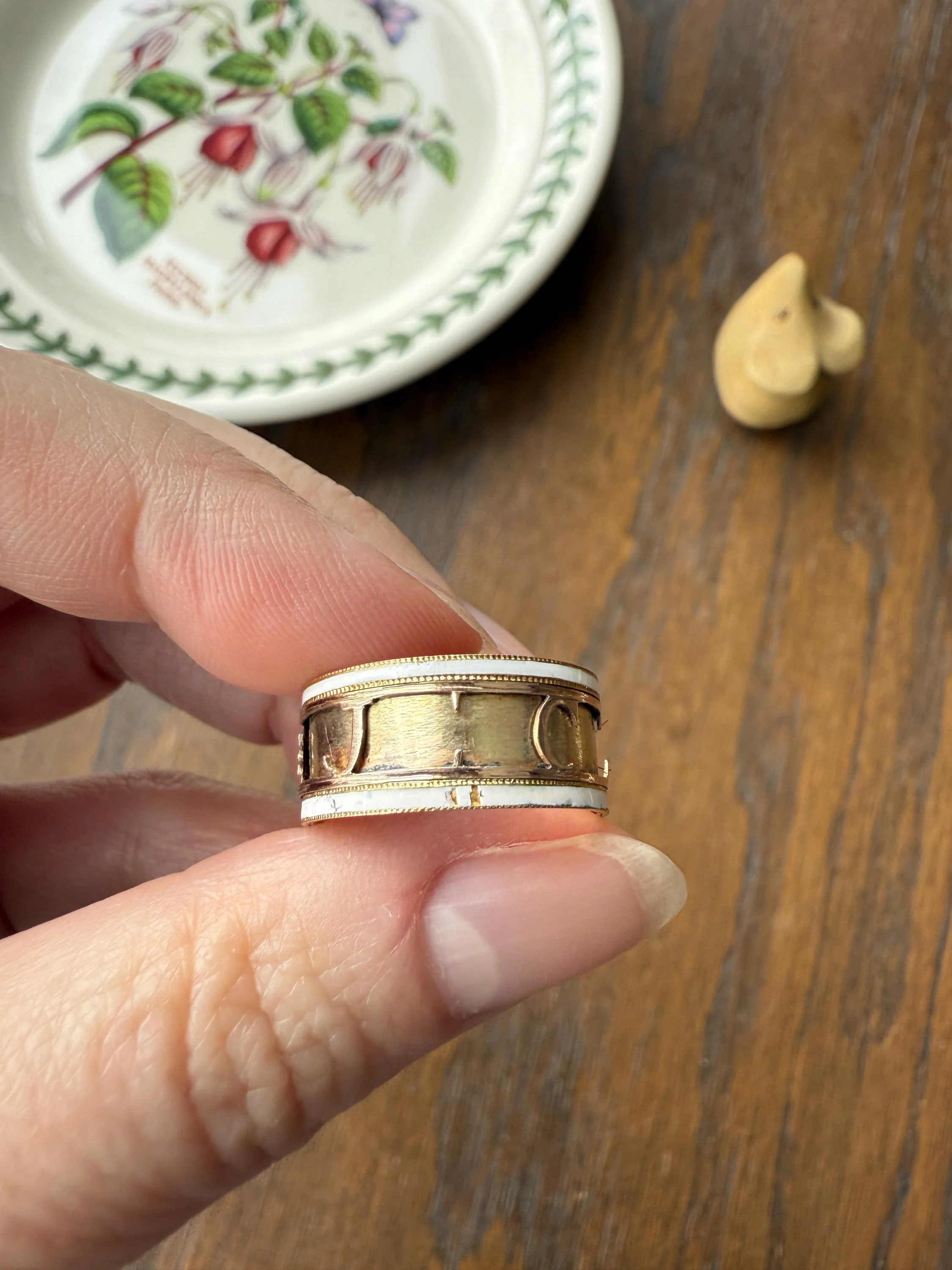 Georgian Era Dated 1789 Cigar Band Mourning Ring White Enamel 14k Gold Engraved "Died at Semlin" Historical Militaria Military Significance - Image 13
