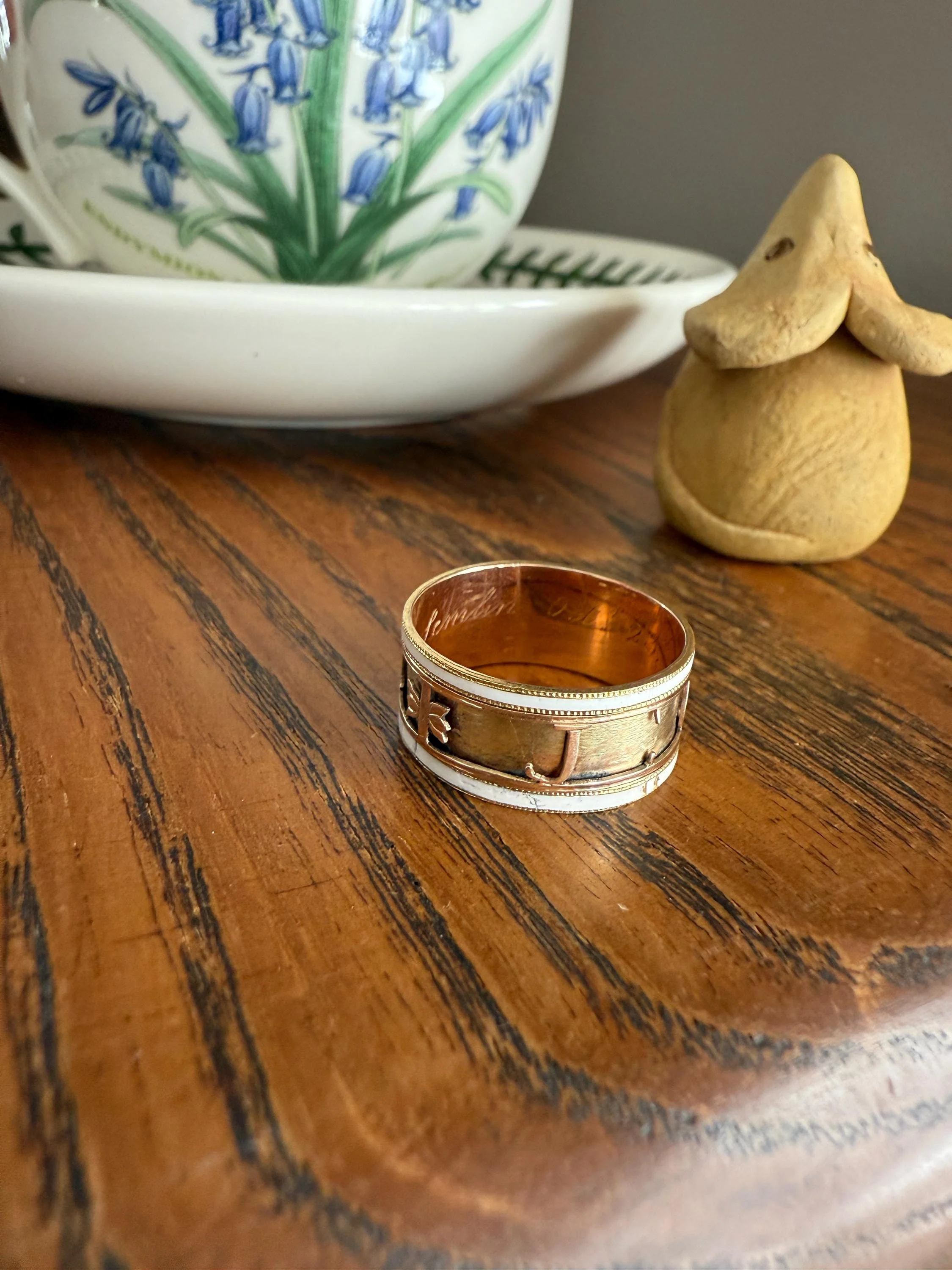 Georgian Era Dated 1789 Cigar Band Mourning Ring White Enamel 14k Gold Engraved "Died at Semlin" Historical Militaria Military Significance - Image 5