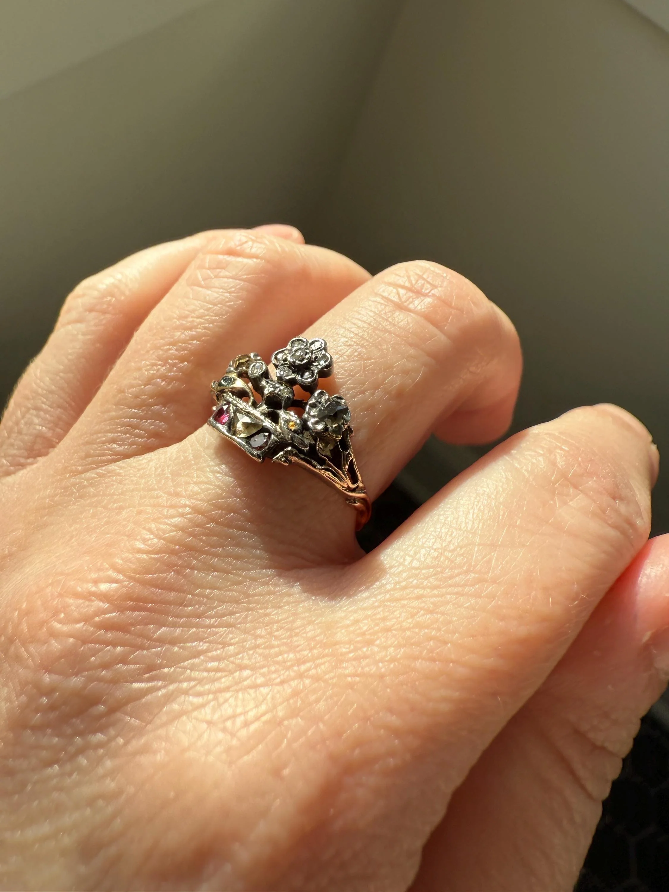 GIARDINETTI Antique Floral Bouquet Ring Flower Basket Rare Peruzzi Chiffre Rose Cut Diamond Garnet Emerald Georgian 14k Gold Rococo 1700s - Image 5