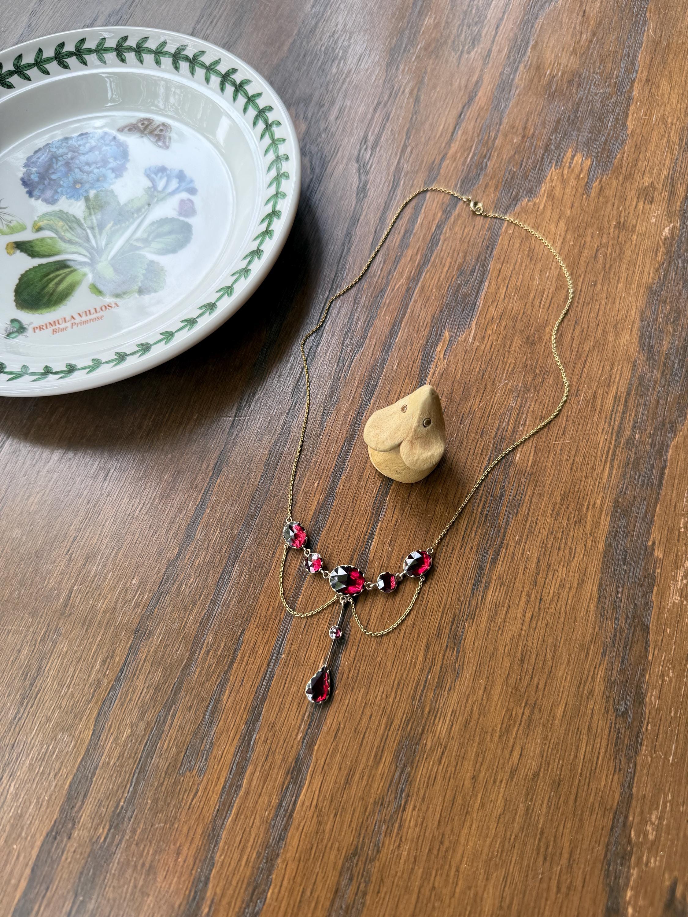 Gorgeous French PERPIGNAN GARNET Festoon NECKLACE Drapery Chain 18k Gold Bezel Set Rose Cut Closed Back Almandine Glowing Raspberry Wine - Image 10