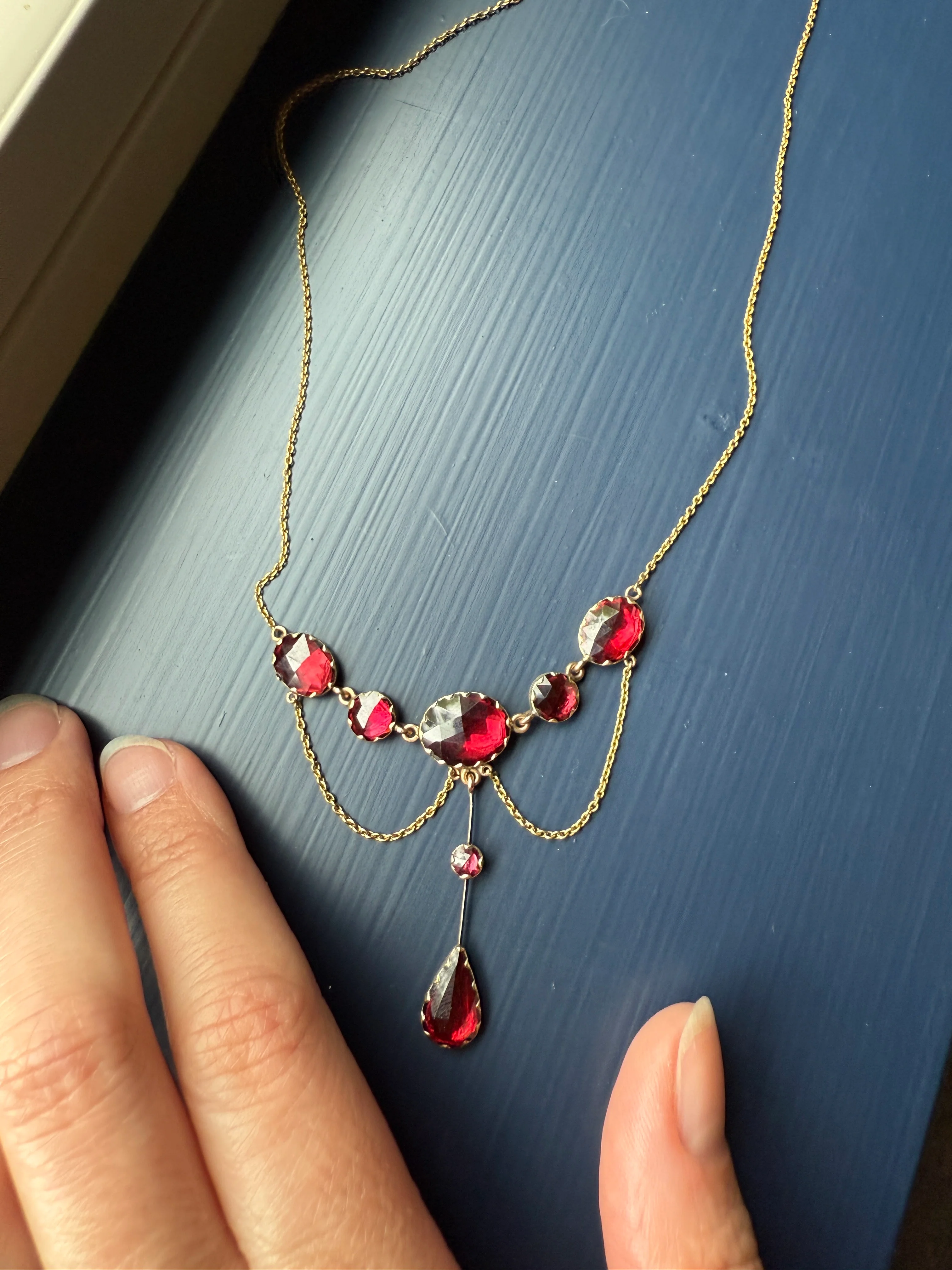 Gorgeous French PERPIGNAN GARNET Festoon NECKLACE Drapery Chain 18k Gold Bezel Set Rose Cut Closed Back Almandine Glowing Raspberry Wine - Image 11