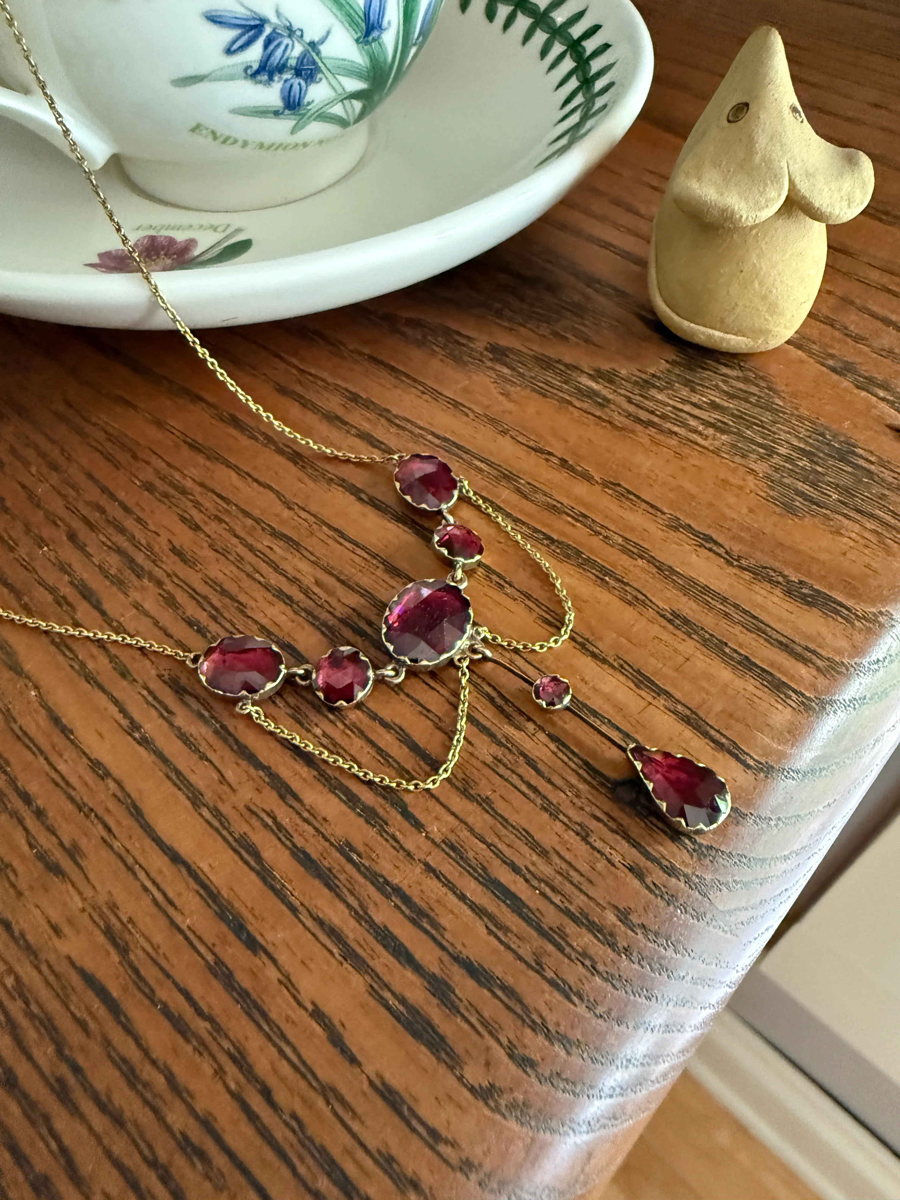 Gorgeous French PERPIGNAN GARNET Festoon NECKLACE Drapery Chain 18k Gold Bezel Set Rose Cut Closed Back Almandine Glowing Raspberry Wine - Image 13
